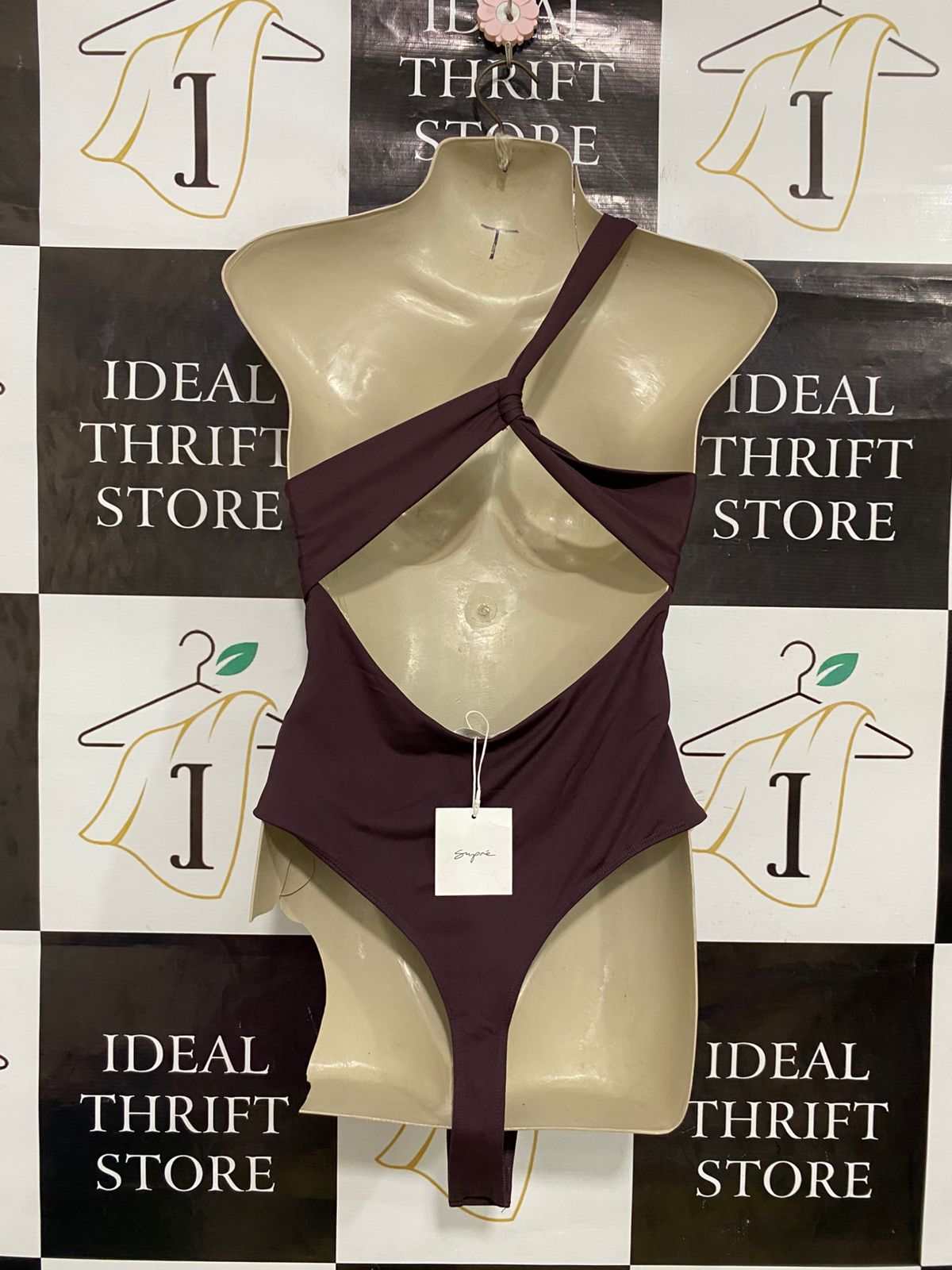 SUPRE |M| BUST 16| A31| MAUVE ONE-SHOULDER GOLD-ACCENT BODYSUIT