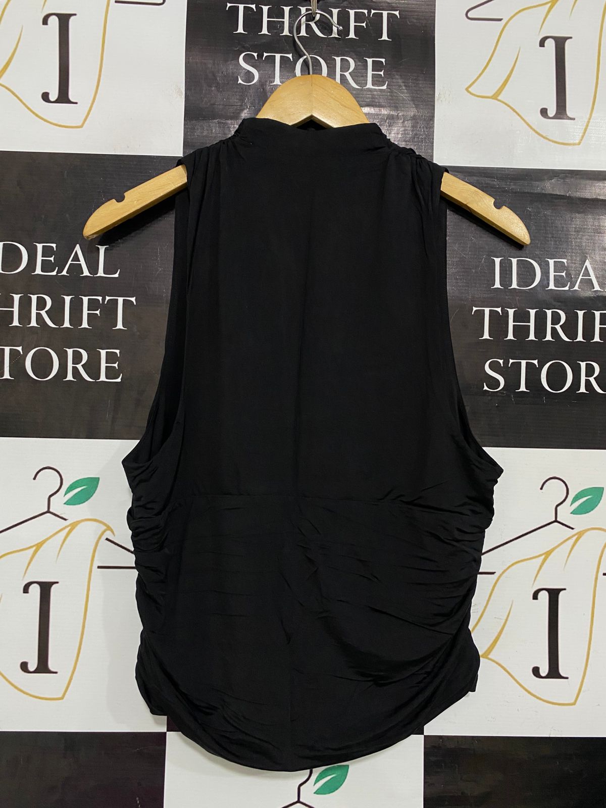 HENNE |XL| BUST 16| A34| BLACK PLUNGING V-NECK SLEEVELESS RUCHED TOP