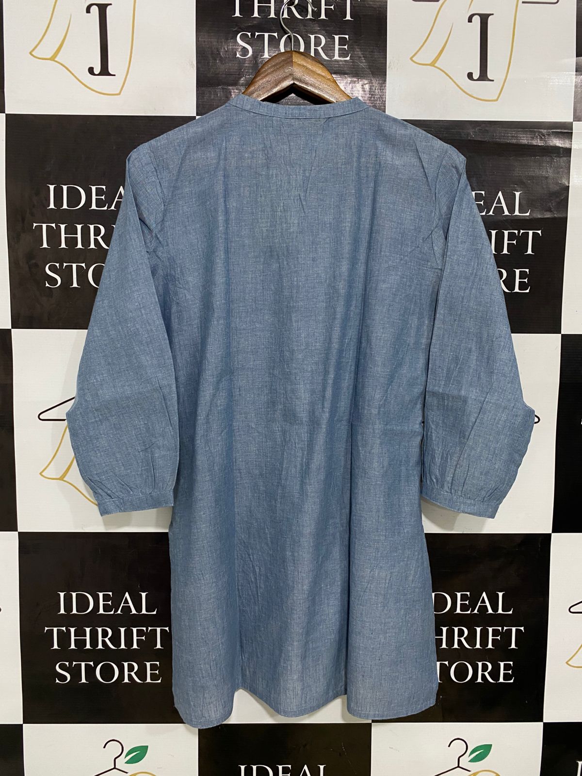 UTSA |L| BUST 20| A34| LIGHT BLUE EMBROIDERED LEAF TUNIC SHIRT