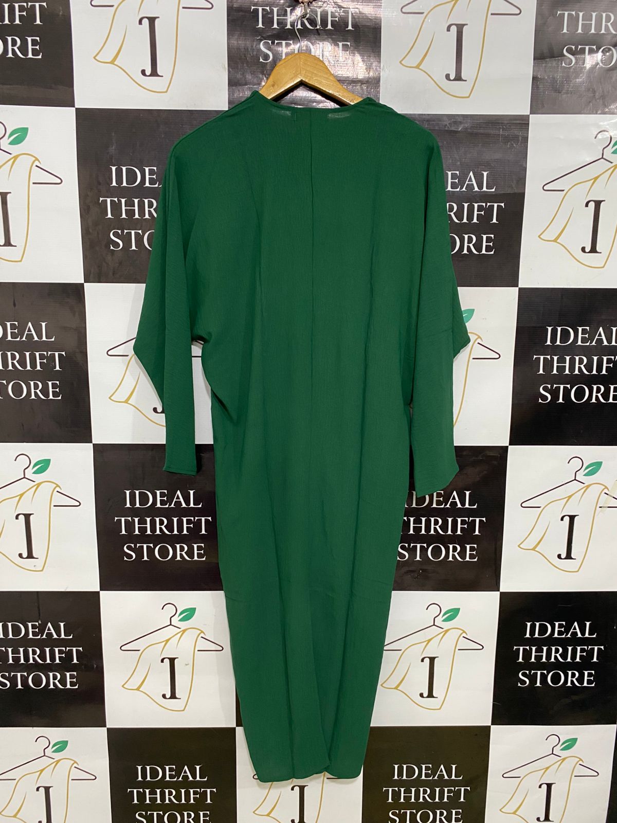 VOYELLES |M/L| BUST FREE| A34| EMERALD GREEN SOLID LONG-SLEEVE MIDI DRESS
