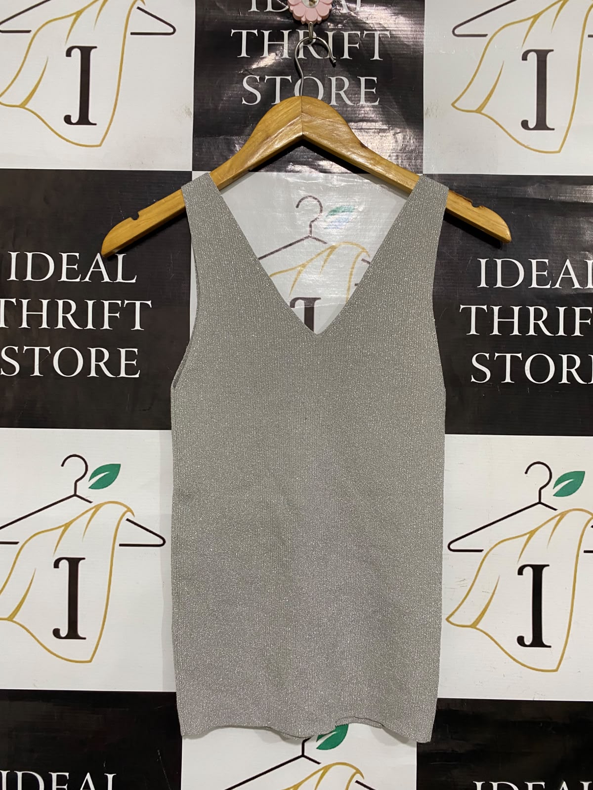 PORTMANS |XS| BUST 12| A36| SILVER METALLIC SHIMMER V-NECK KNIT TANK TOP