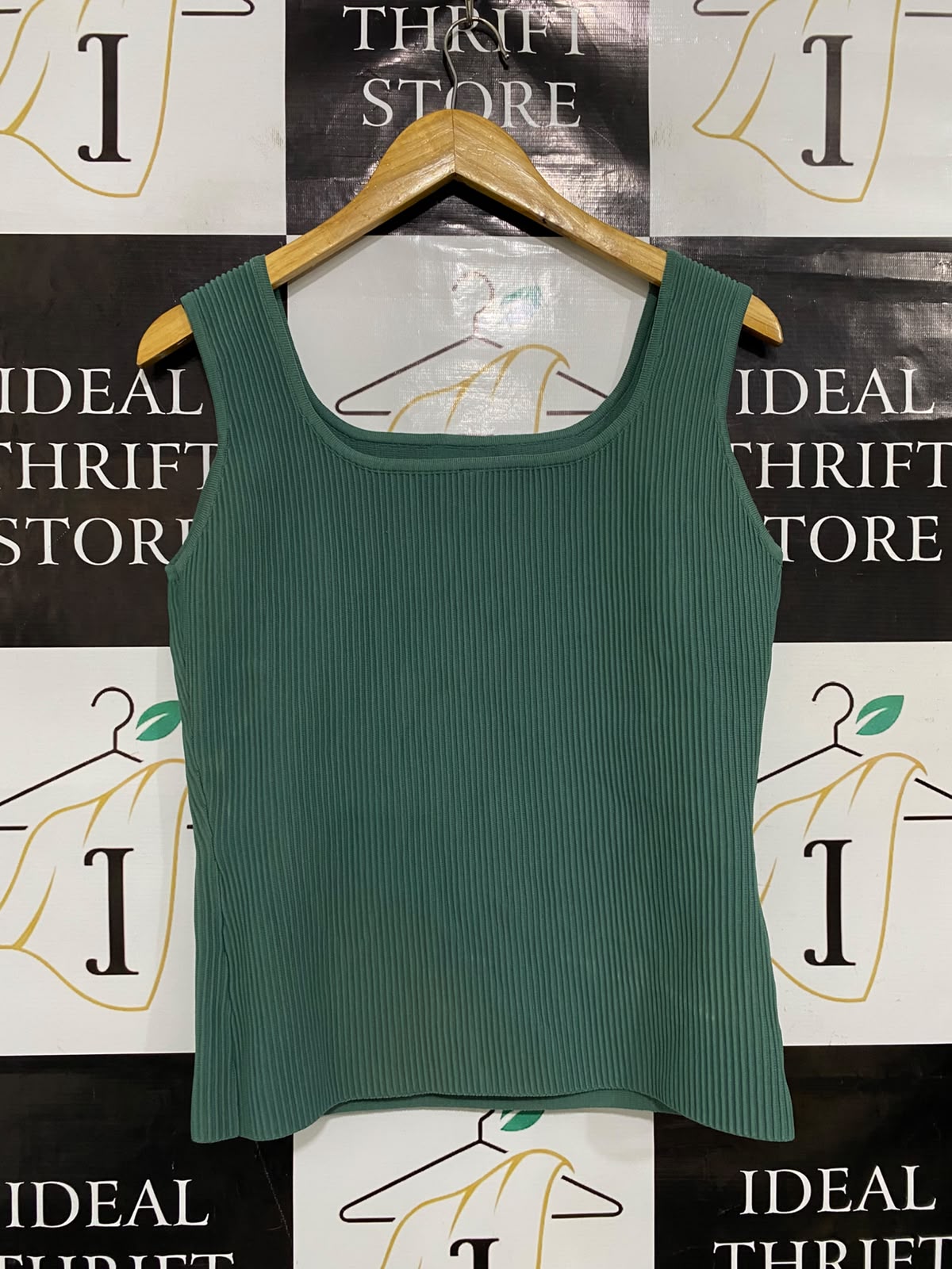 ED IT ED |M| BUST 17| A37| DUSTY SAGE RIBBED SQUARE-NECK SLEEVELESS TANK TOP