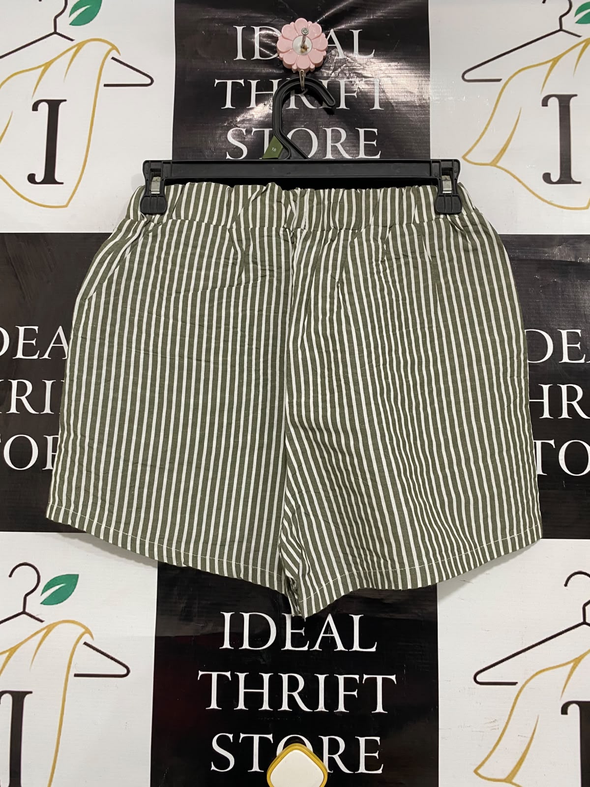 |XS| WAIST 24| A39| OLIVE GREEN & WHITE STRIPED CASUAL COTTON LOUNGE SHORTS