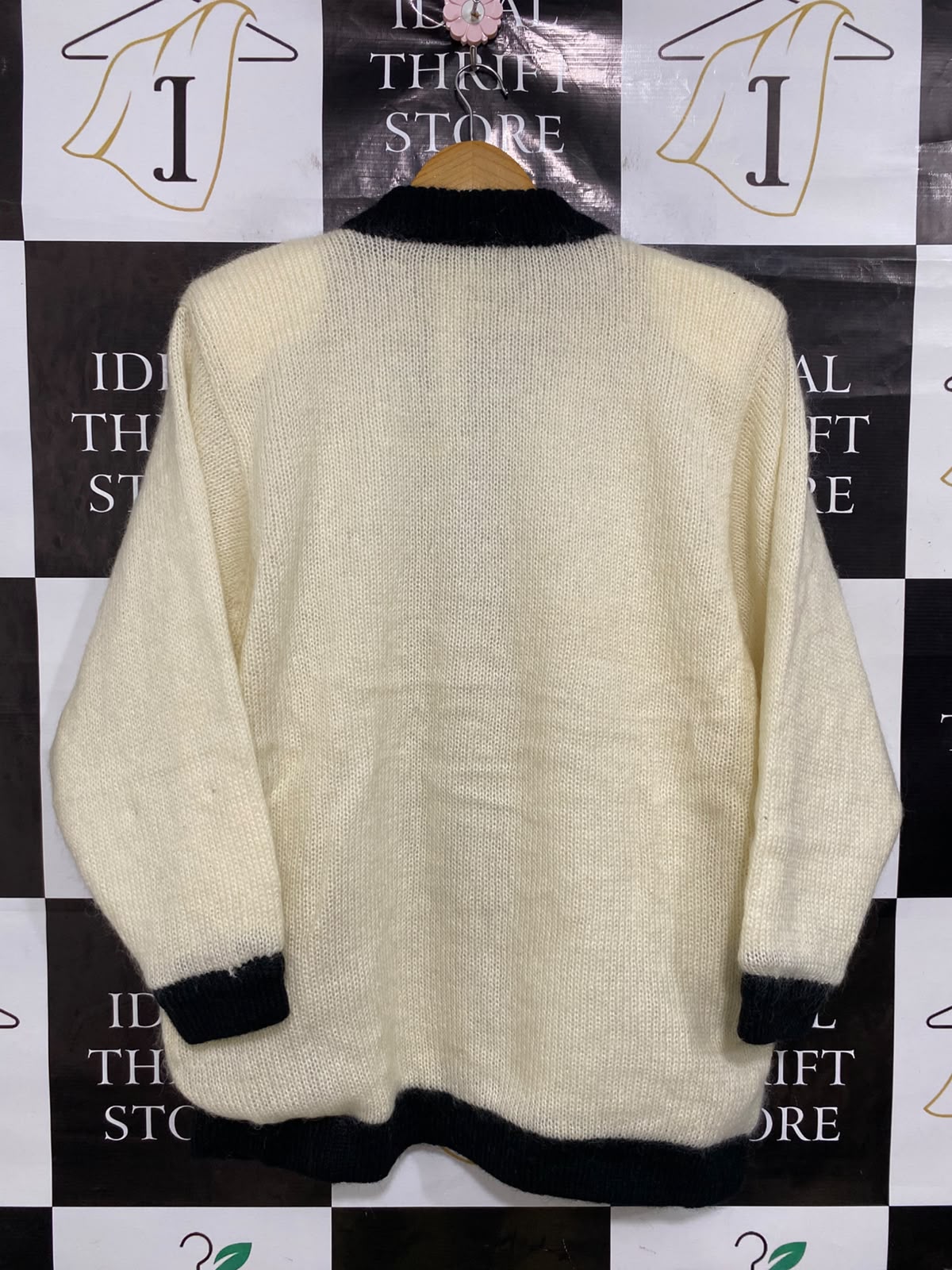 AFFECTIONS |M| BUST 23| A39| CREAM & BLACK FLORAL EMBROIDERED VINTAGE CARDIGAN