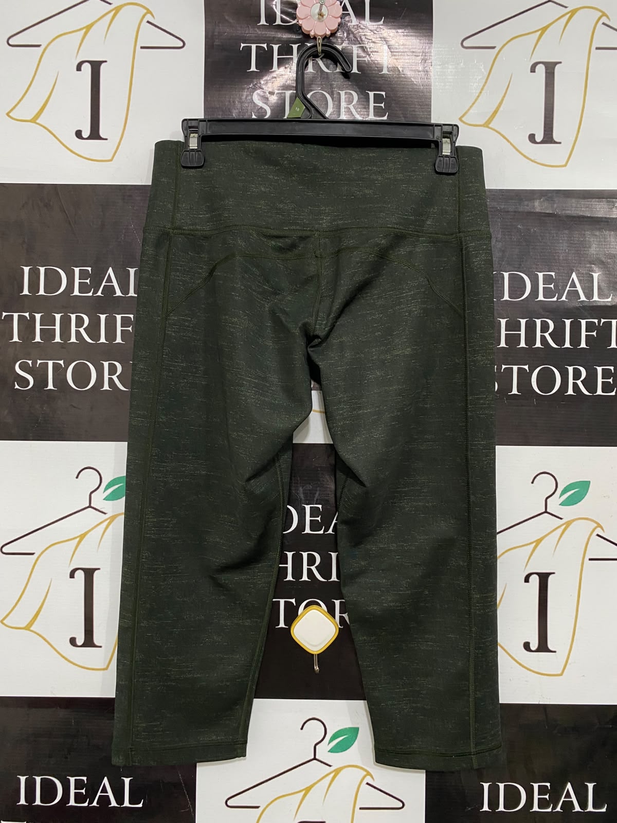 ADIDAS |M| WAIST 28| A40| OLIVE GREEN HEATHERED PERFORMANCE CROPPED LEGGINGS