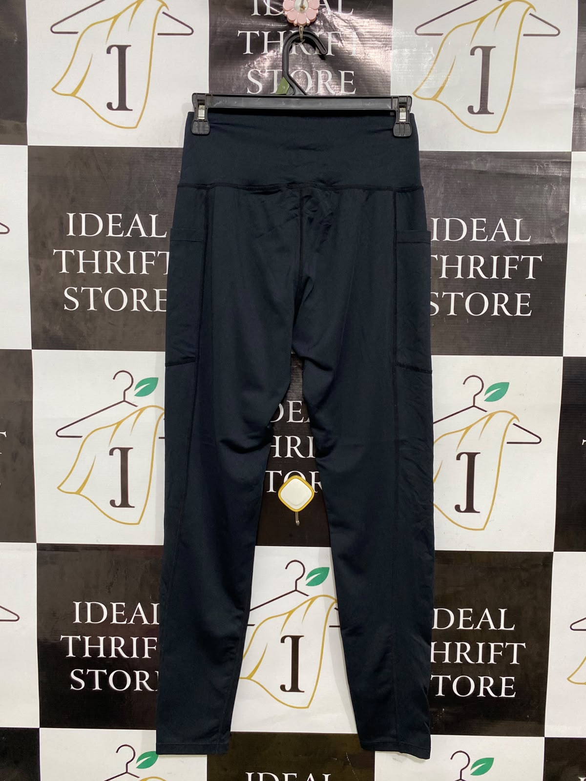 REEBOK |M| WAIST 24| A41| BLACK POCKET ATHLETIC UTILITY LEGGINGS