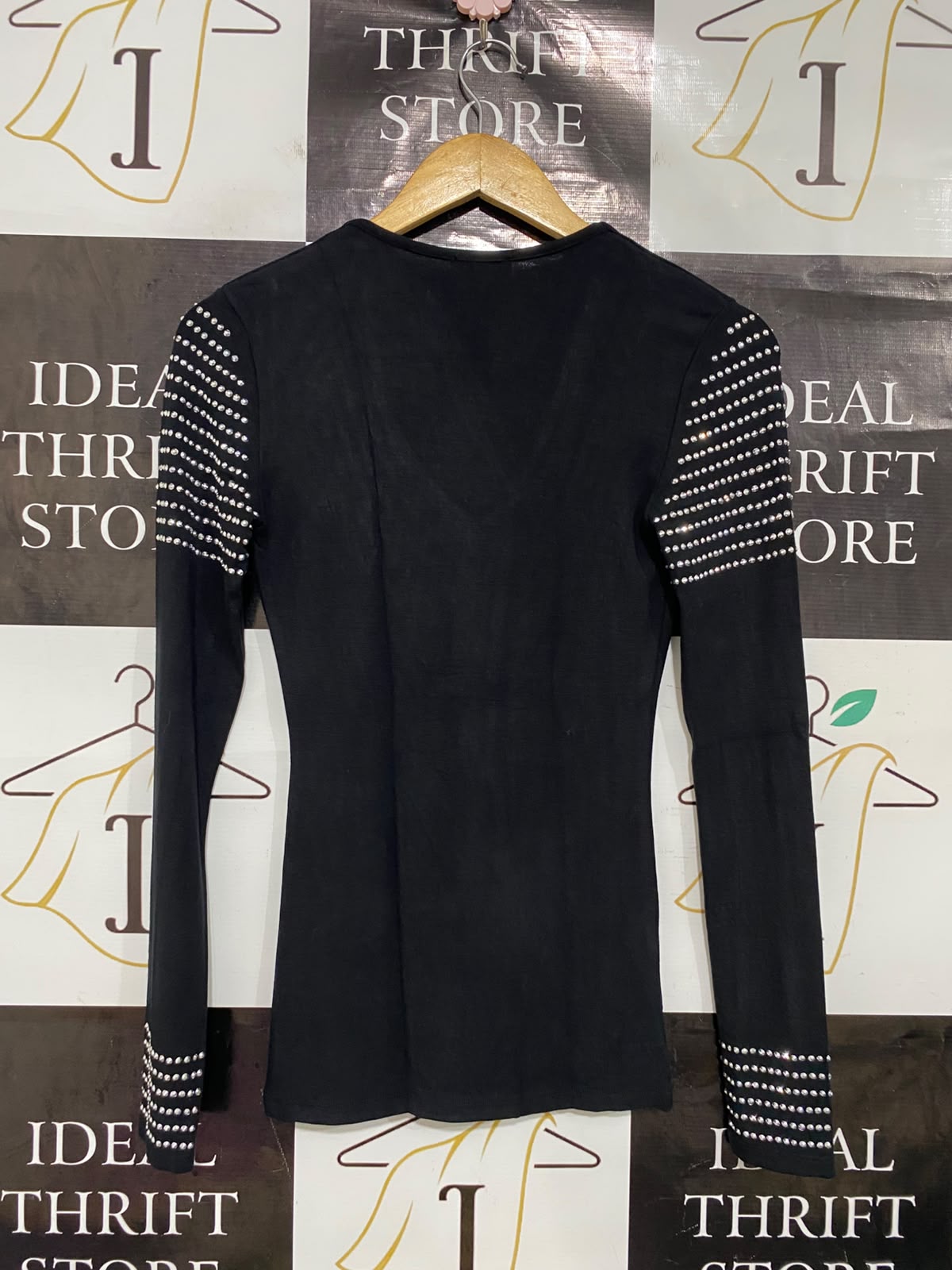 3M COLLECTION |S| BUST 14| A43| BLACK RHINESTONE-EMBELLISHED V-NECK UTILITY TOP