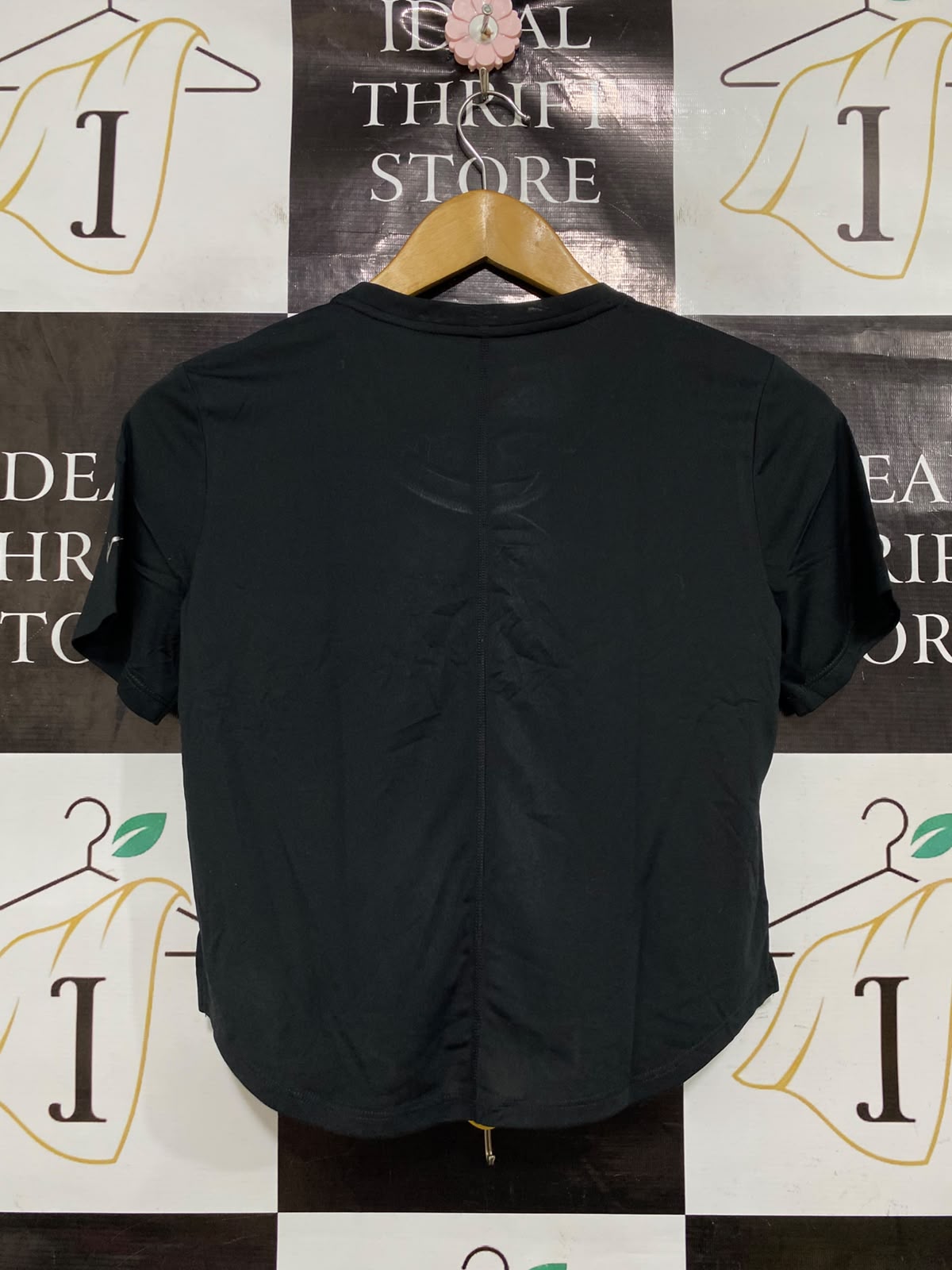 NIKE |XS| BUST 16| A42| BLACK DRI-FIT STUDDED LOGO PERFORMANCE UTILITY TEE