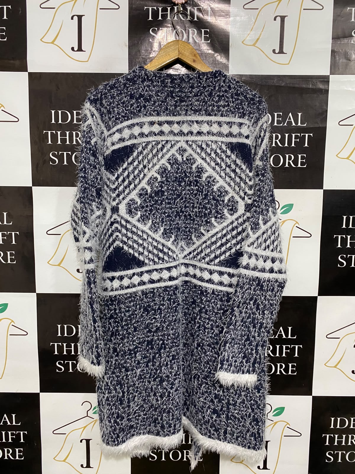 |XL| BUST 23| A46| NAVY AND WHITE FUZZY KNIT GEOMETRIC OPEN-FRONT CARDIGAN