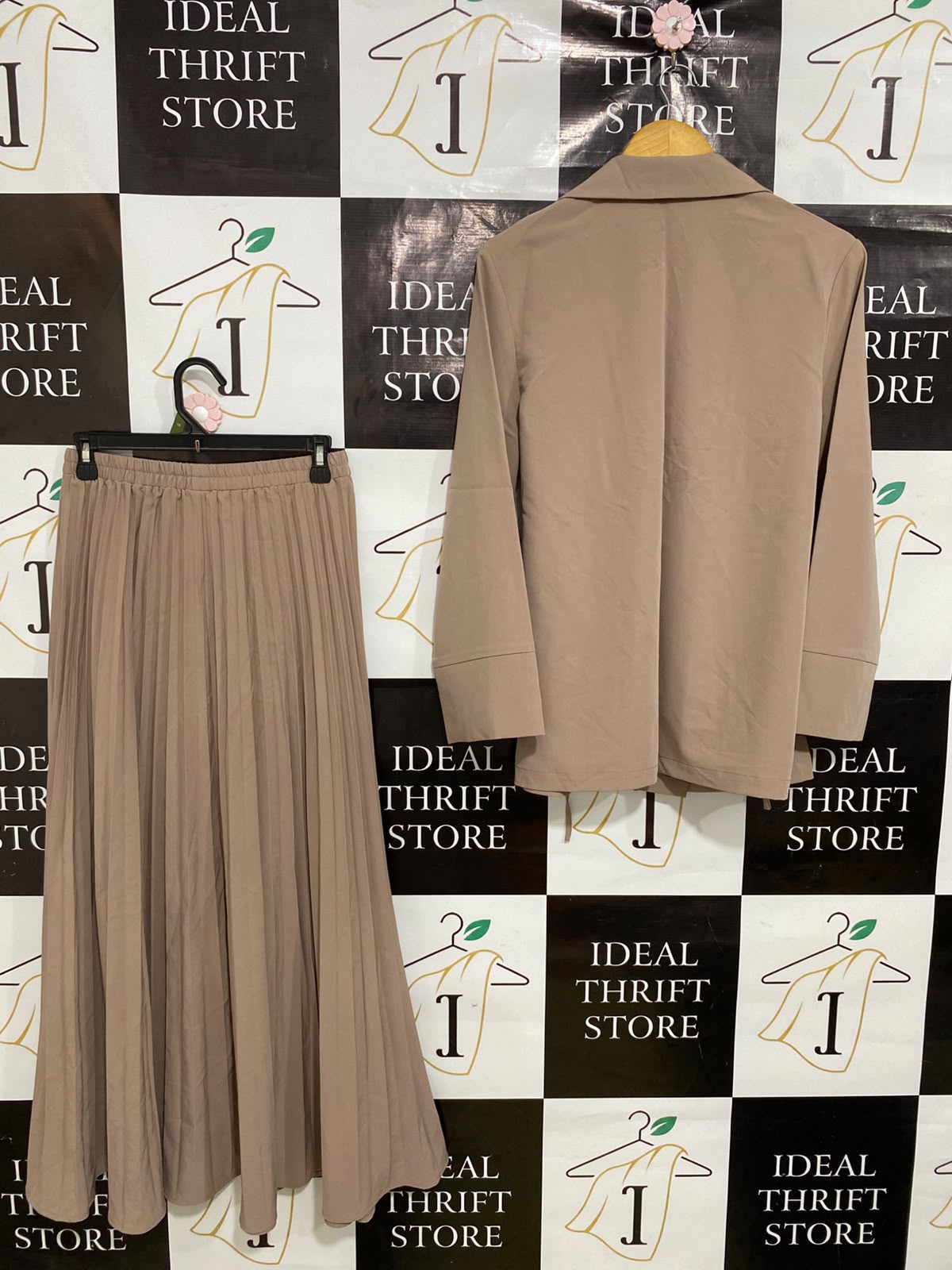 |S| A46| TAUPE WRAP BLAZER AND PLEATED MIDI SKIRT TECHNICAL UTILITY SET