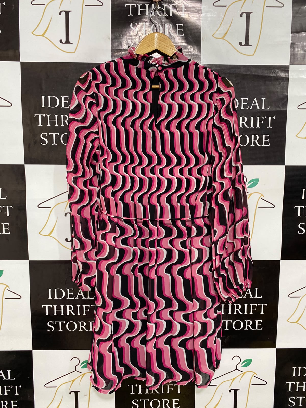 ET VOUS |M| BUST 18| A46| PINK AND BLACK RETRO WAVE-PRINT RUFFLED TECHNICAL UTILITY MINI DRESS