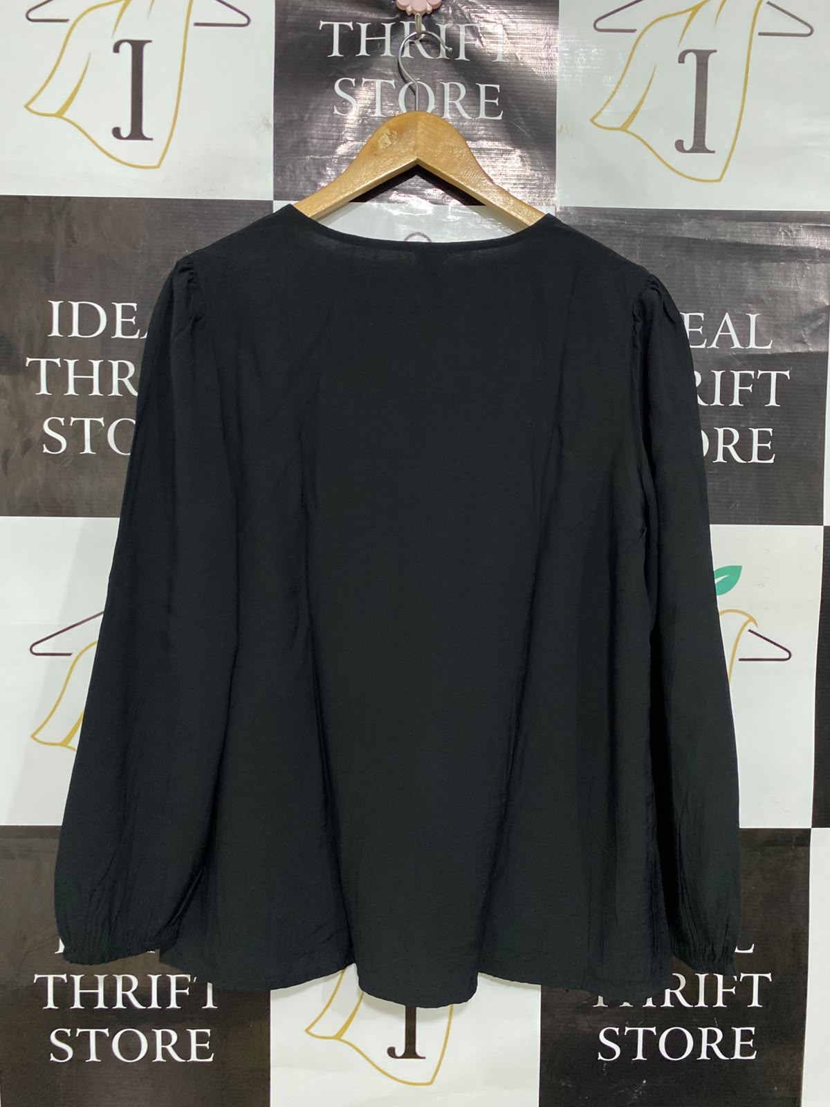 ANKO |L| BUST 22| A45| BLACK V-NECK GATHERED-SHOULDER TECHNICAL UTILITY BLOUSE
