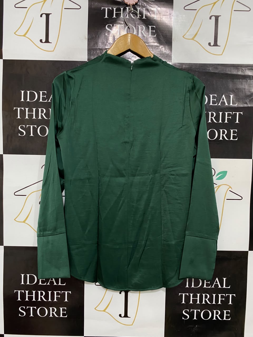 MODLLE |M| BUST 20| A48| EMERALD GREEN SATIN DRAPED-NECK TECHNICAL UTILITY BLOUSE
