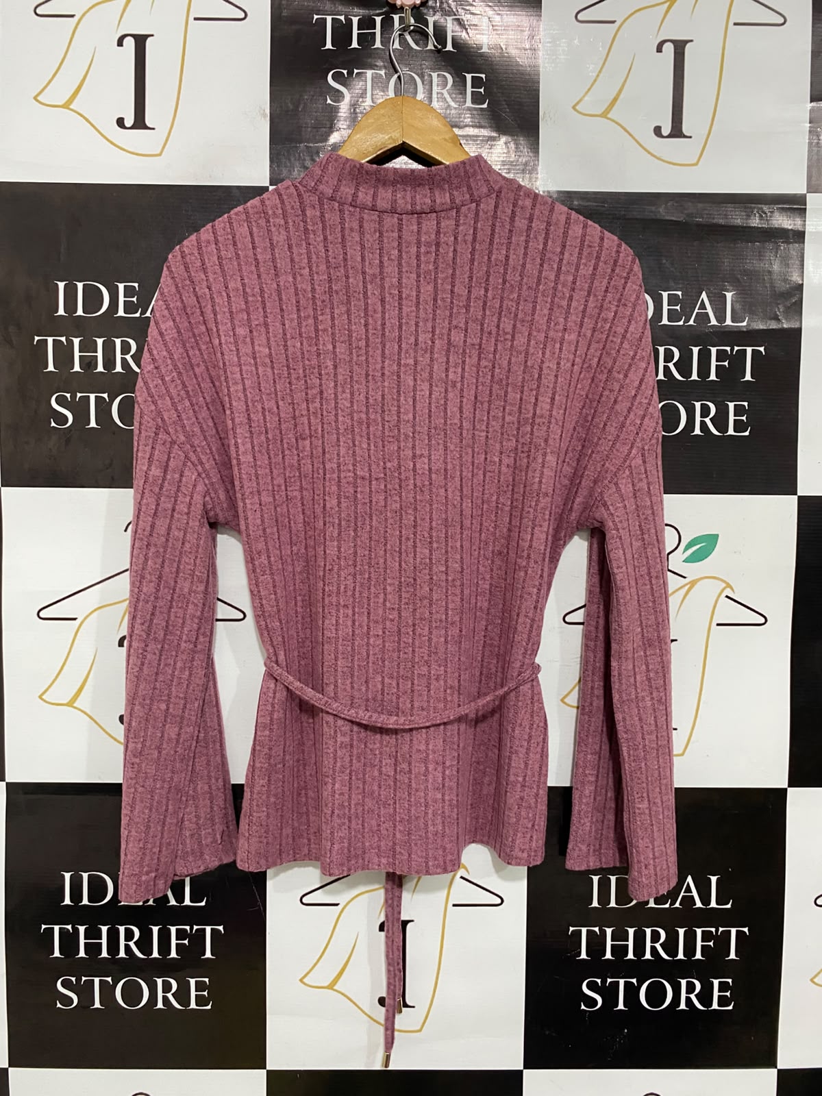 RIB=VER ISLAND |M| BUST 19| A50| DUSTY ROSE RIBBED MOCK-NECK TIE-WAIST TECHNICAL UTILITY TOP