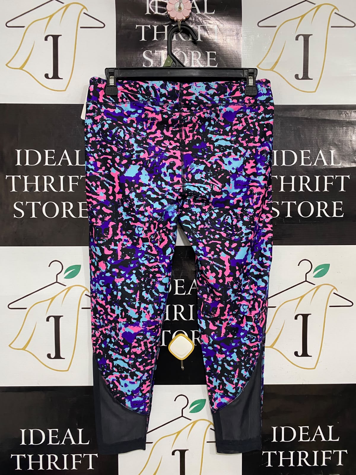 UNDER ARMOUR |M| WAIST 28| A50| MULTI-COLOR ABSTRACT PRINT UNDER ARMOUR TECHNICAL UTILITY LEGGINGS
