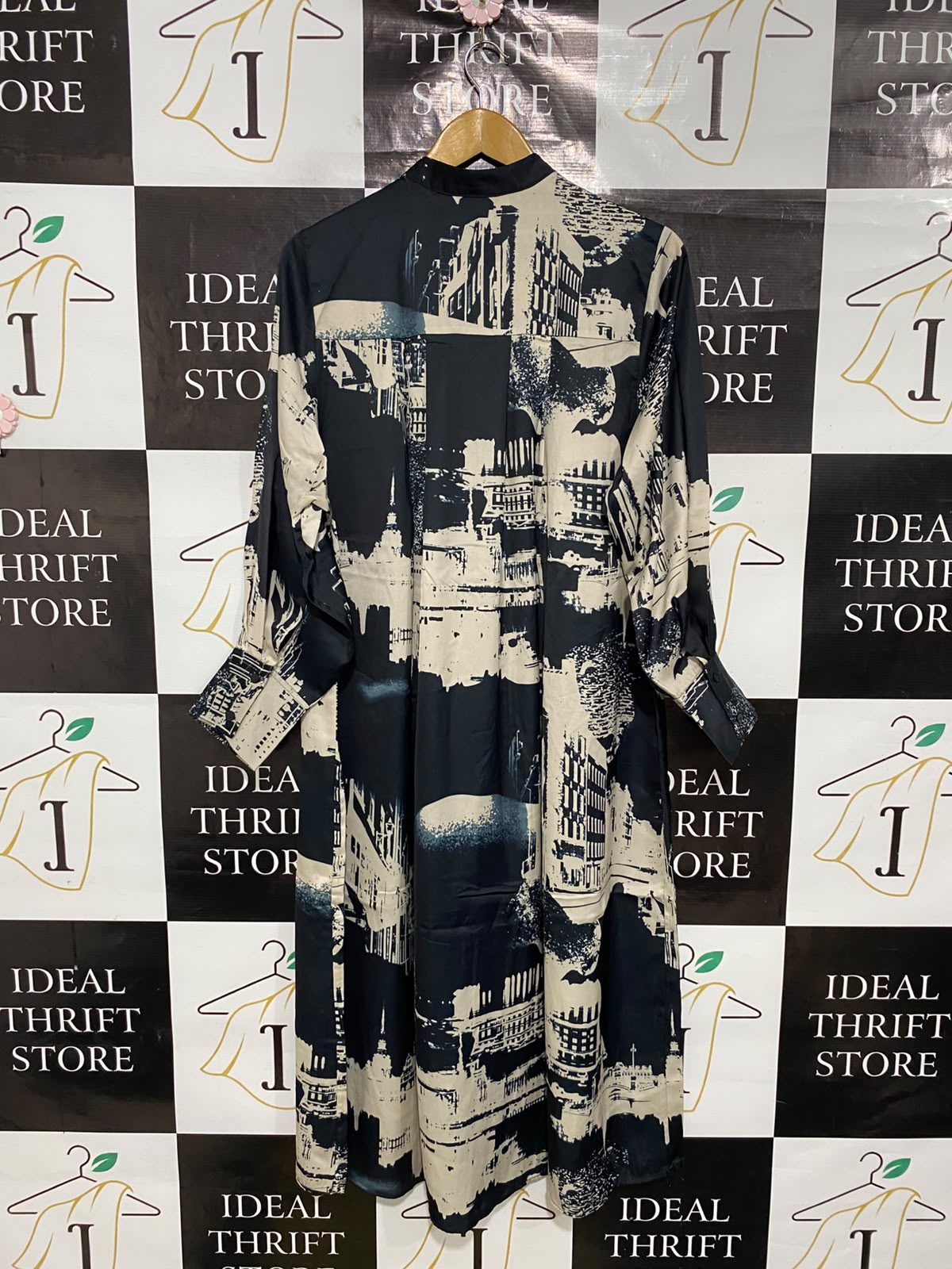 H&M |XS| BUST 23| A50| BLACK AND CREAM ARCHITECTURAL CITYSCAPE PRINT TECHNICAL UTILITY SHIRT DRESS