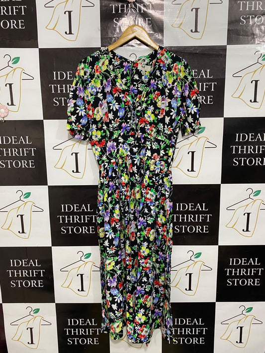 SONJA MODELLE |M| BUST 19| A50| BLACK MULTI-COLOR FLORAL V-NECK TECHNICAL UTILITY MIDI DRESS