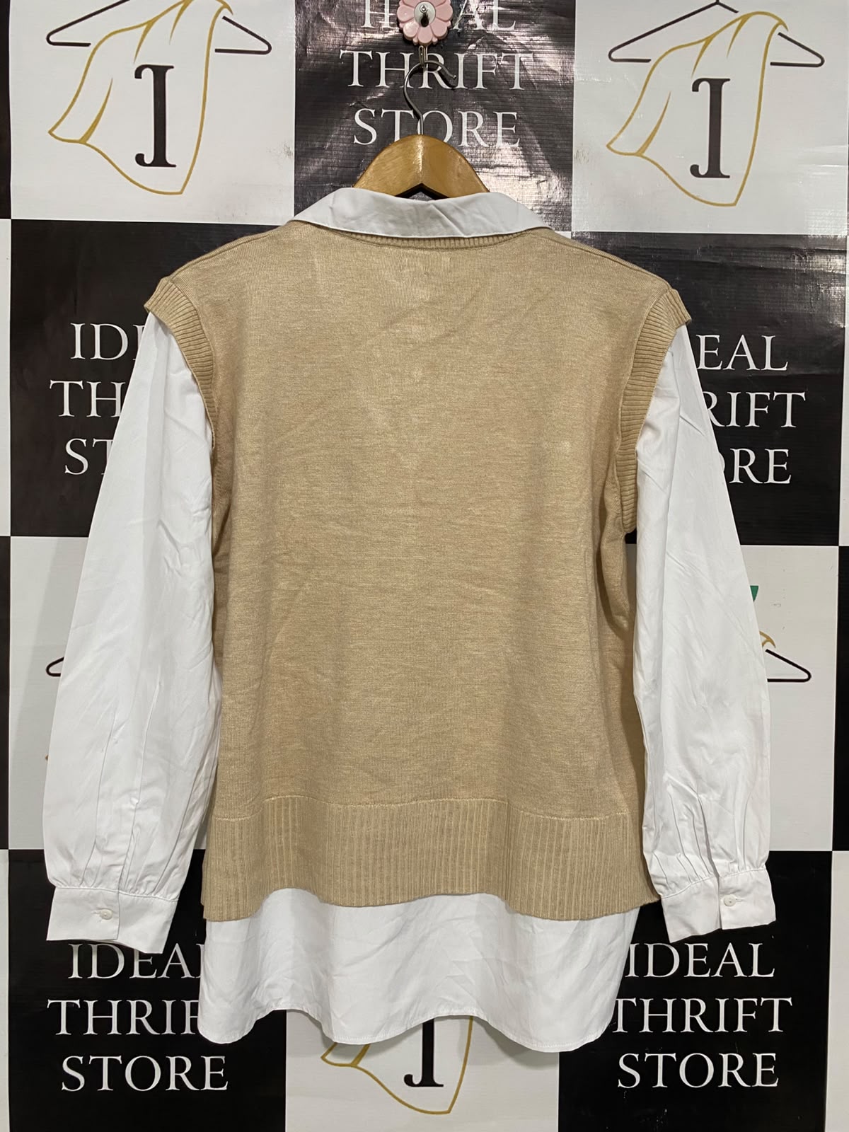 ET VOUS |M| BUST 22| A52| CAMEL AND WHITE LAYERED-LOOK TECHNICAL UTILITY SWEATER VEST TOP