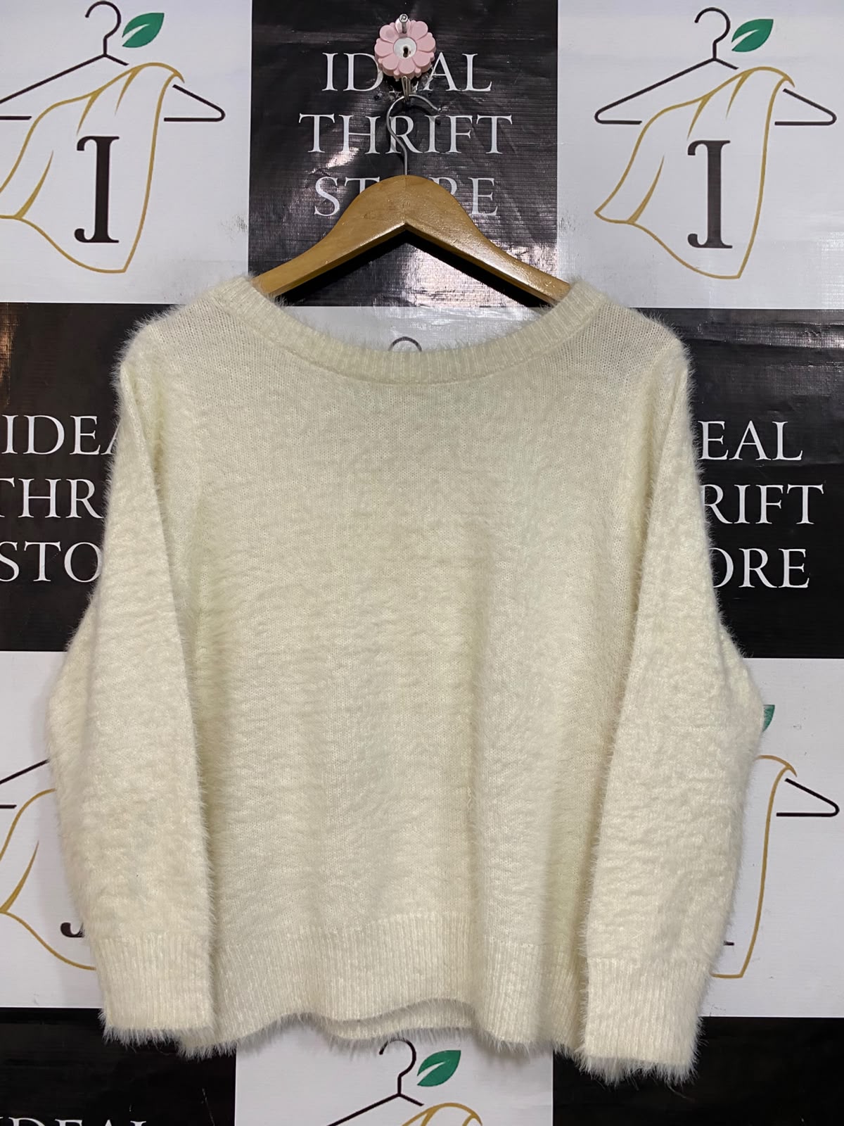 |L| BUST 20| A54| CREAM LACE-TRIM V-NECK FLUFFY TECHNICAL UTILITY KNIT SWEATER
