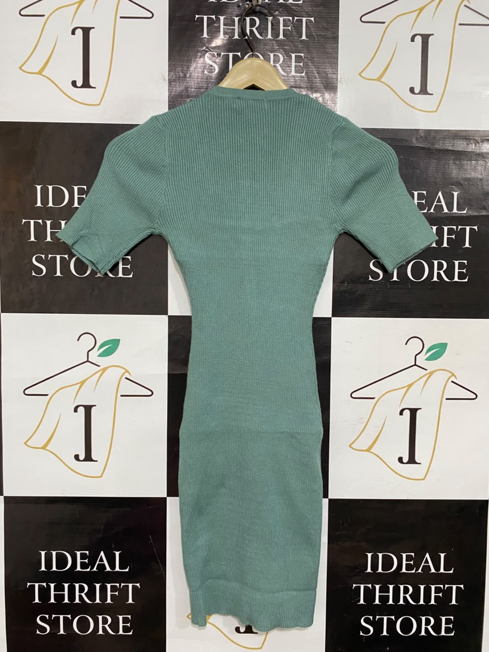 THANNE |S| BUST 11| A55| SAGE GREEN RIBBED BUTTON-FRONT TECHNICAL UTILITY MIDI DRESS