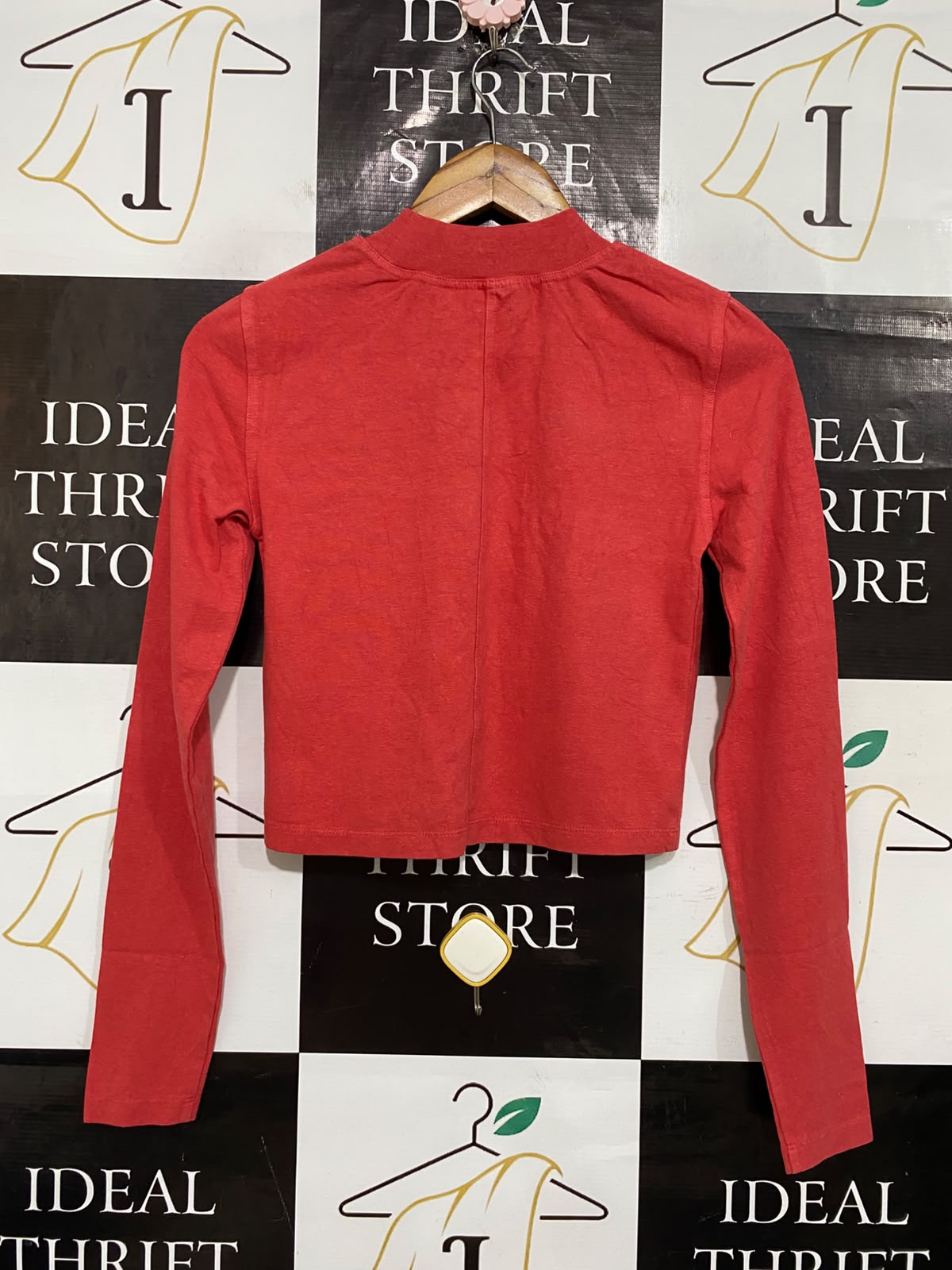 THE UPSIDE |XS| BUST 15| A57| CORAL MOCK-NECK LONG-SLEEVE TECHNICAL UTILITY CROP TOP