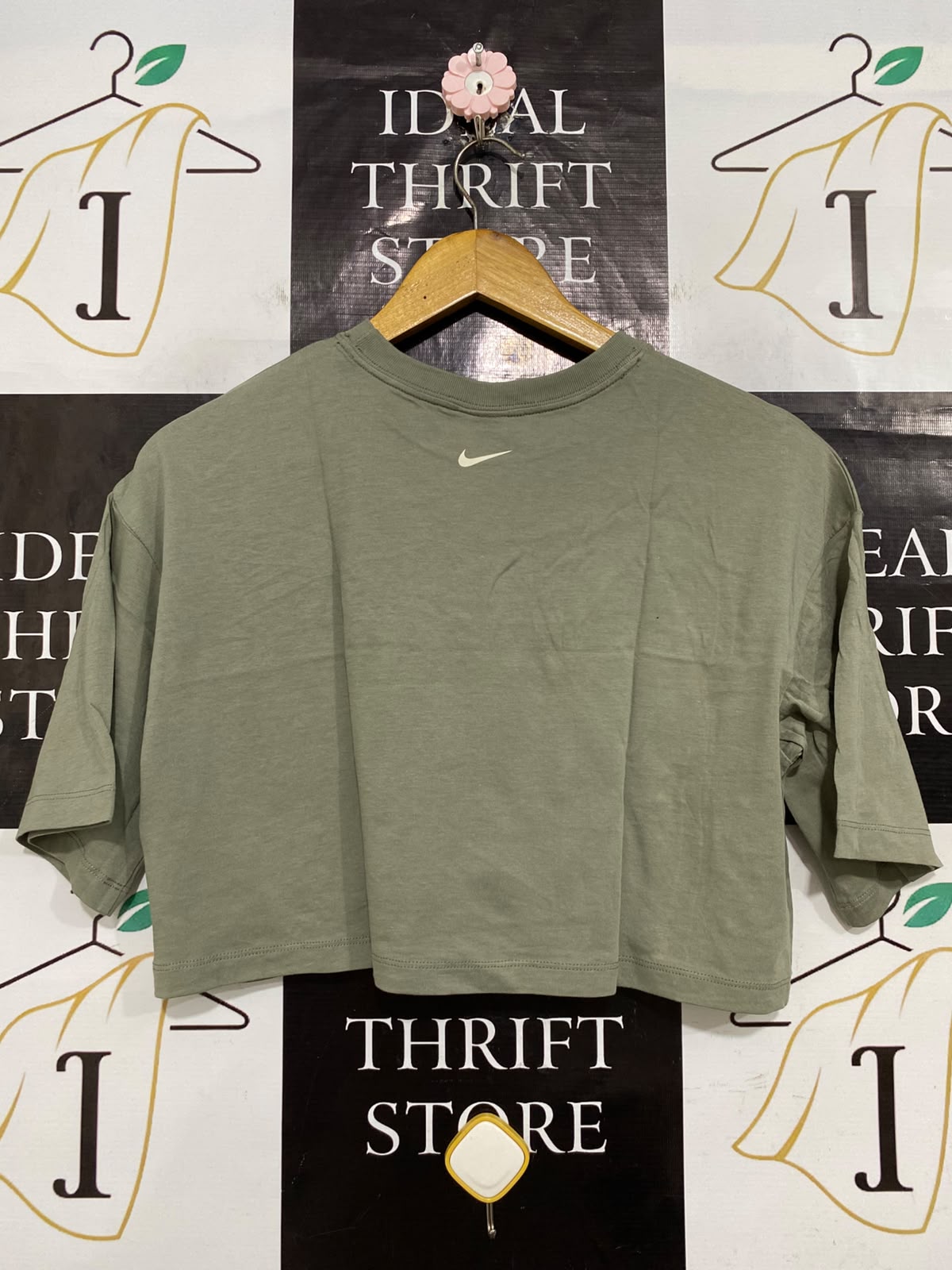 NIKE |M| BUST 20| A57| SAGE GREEN LOGO-PRINT TECHNICAL UTILITY CROP T-SHIRT