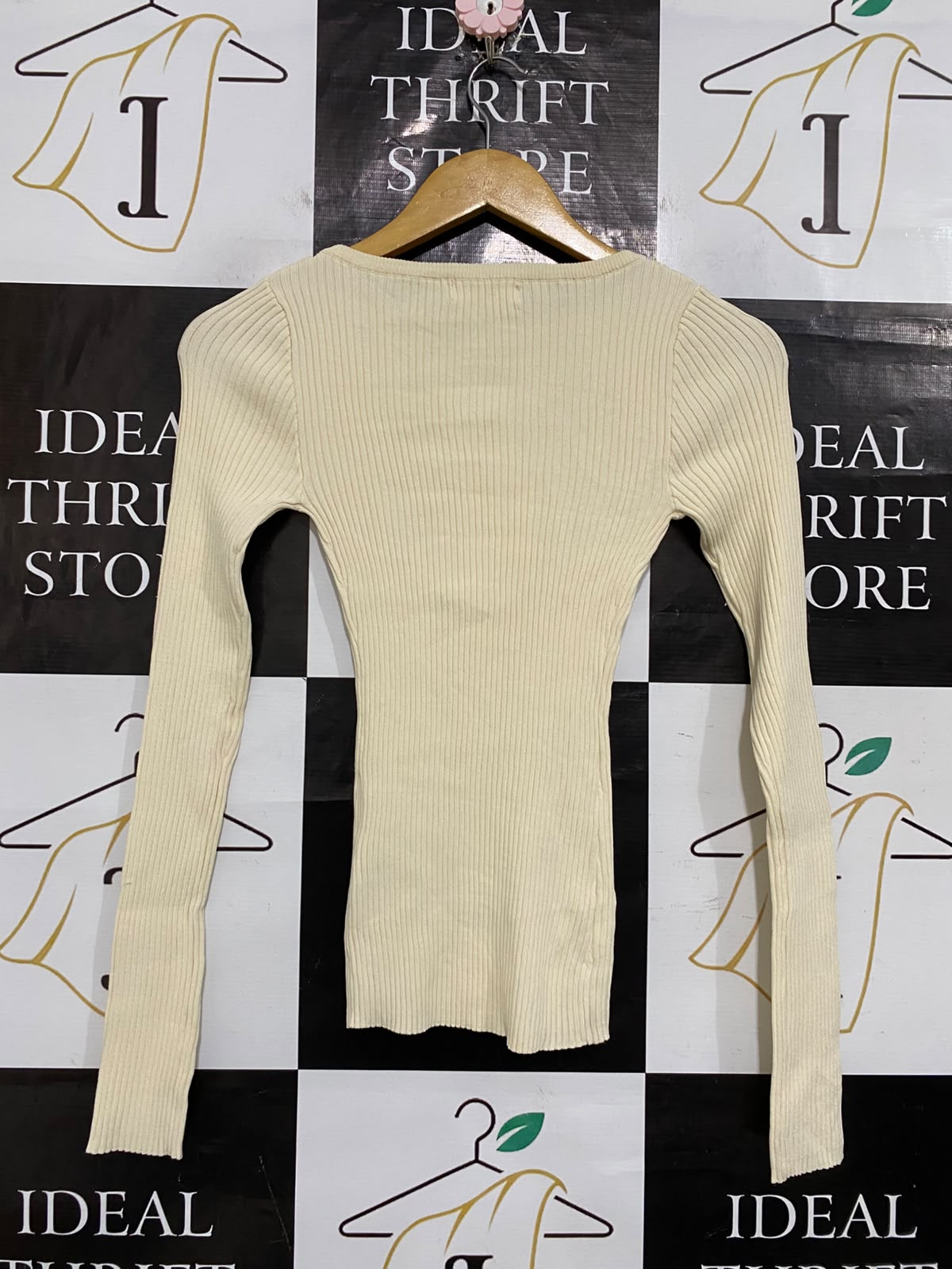 GLASSONS |S| BUST 11| A60| OFF-WHITE RIBBED ASYMMETRIC-BUTTON TECHNICAL UTILITY CARDIGAN
