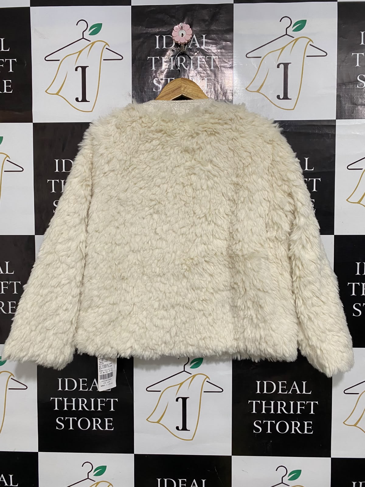 LA CHAPELLE |M| BUST 22| A59| CREAM TEXTURED FAUX-FUR & TWEED GOLD-BUTTON TECHNICAL UTILITY JACKET