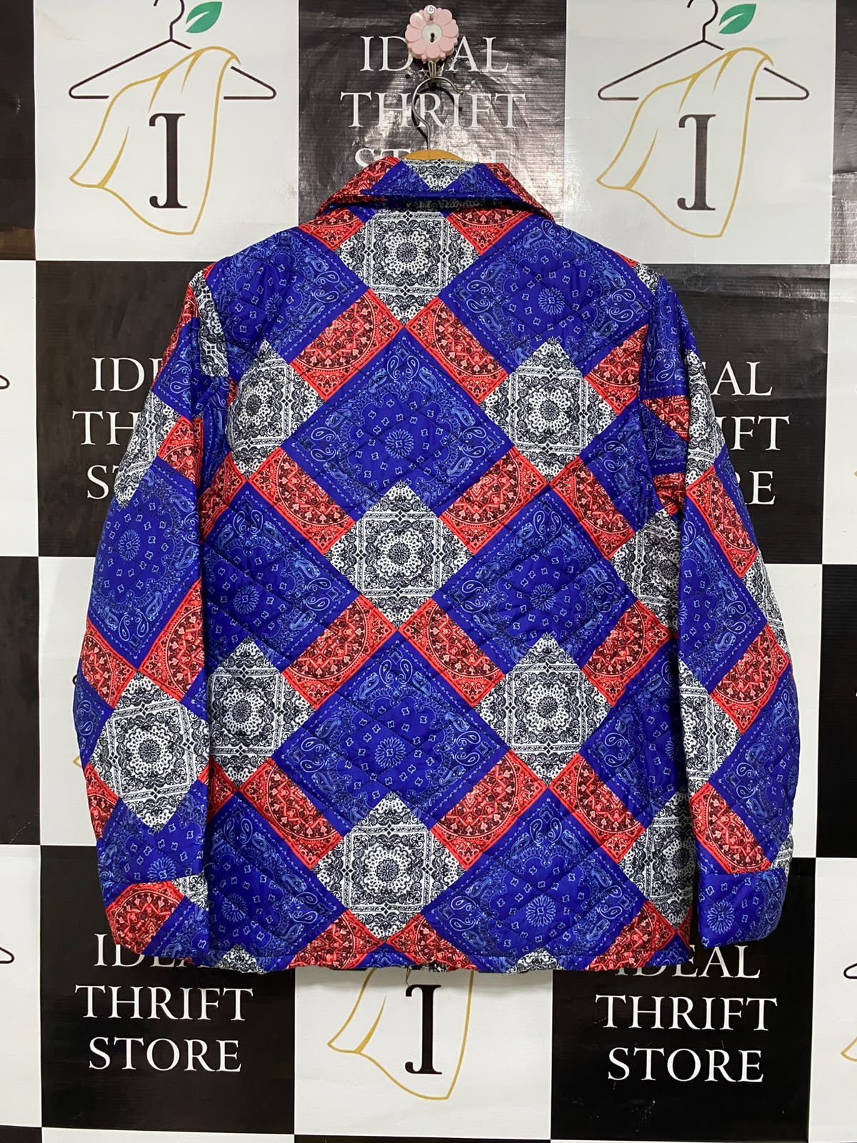 ONE |S| BUST 22| A61| MULTICOLOR BANDANA-PRINT QUILTED TECHNICAL UTILITY JACKET