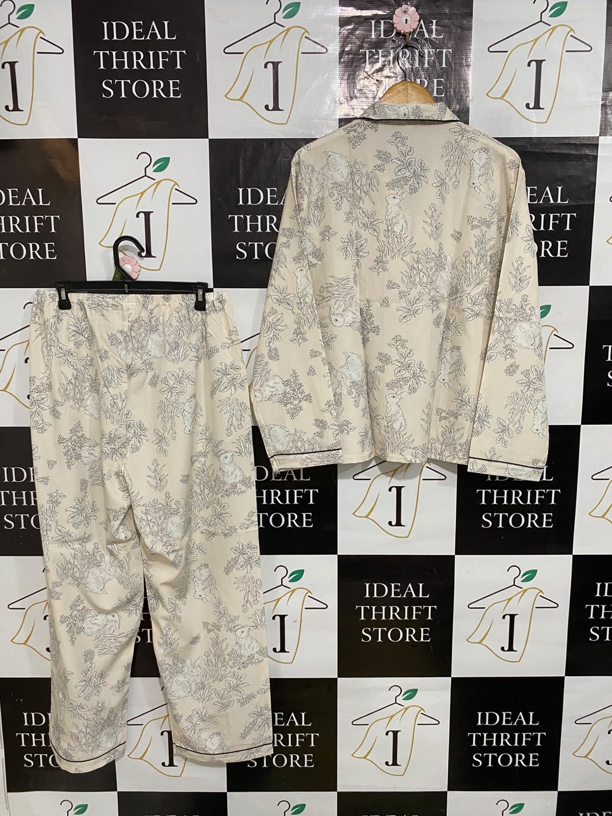 |XL| A63| BEIGE BOTANICAL-PRINT LONG-SLEEVE PAJAMA SET TECHNICAL UTILITY LOUNGEWEAR