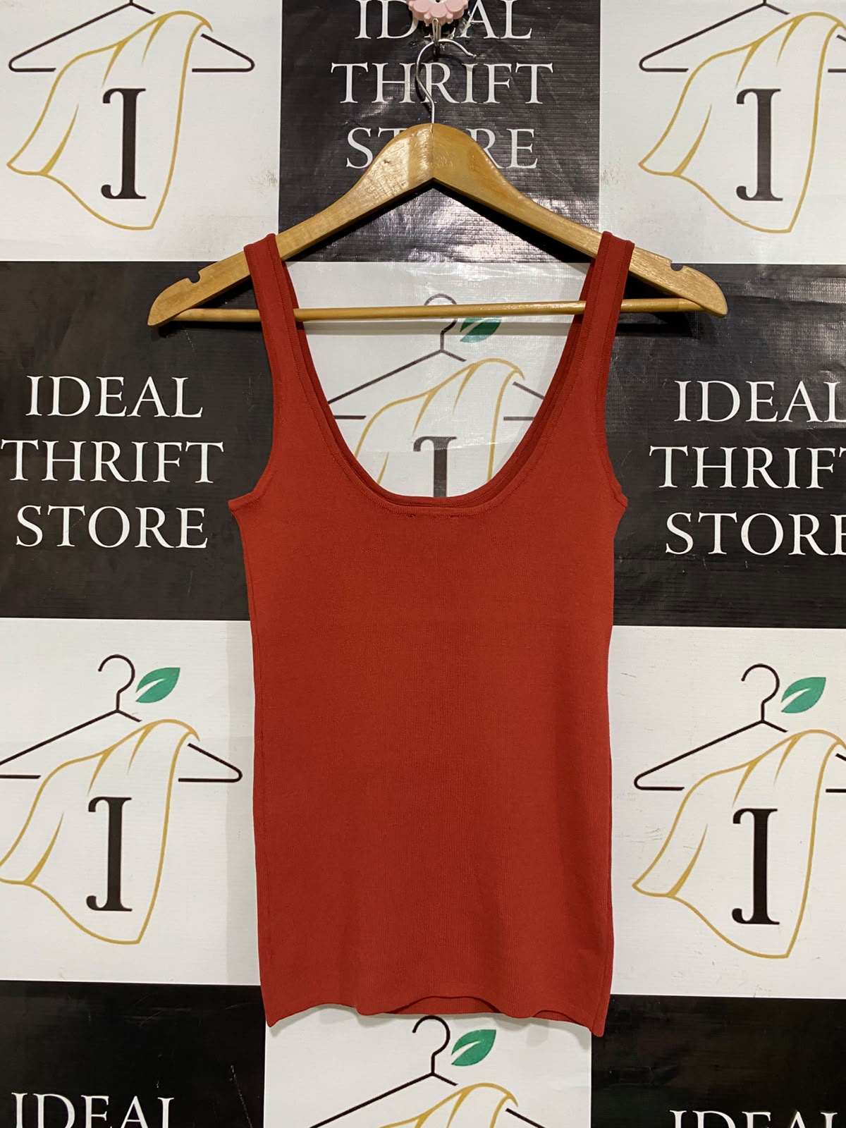 BARDOT |XS| BUST 13| A62| RUST-ORANGE RIBBED SCOOP-NECK TECHNICAL UTILITY TANK TOP