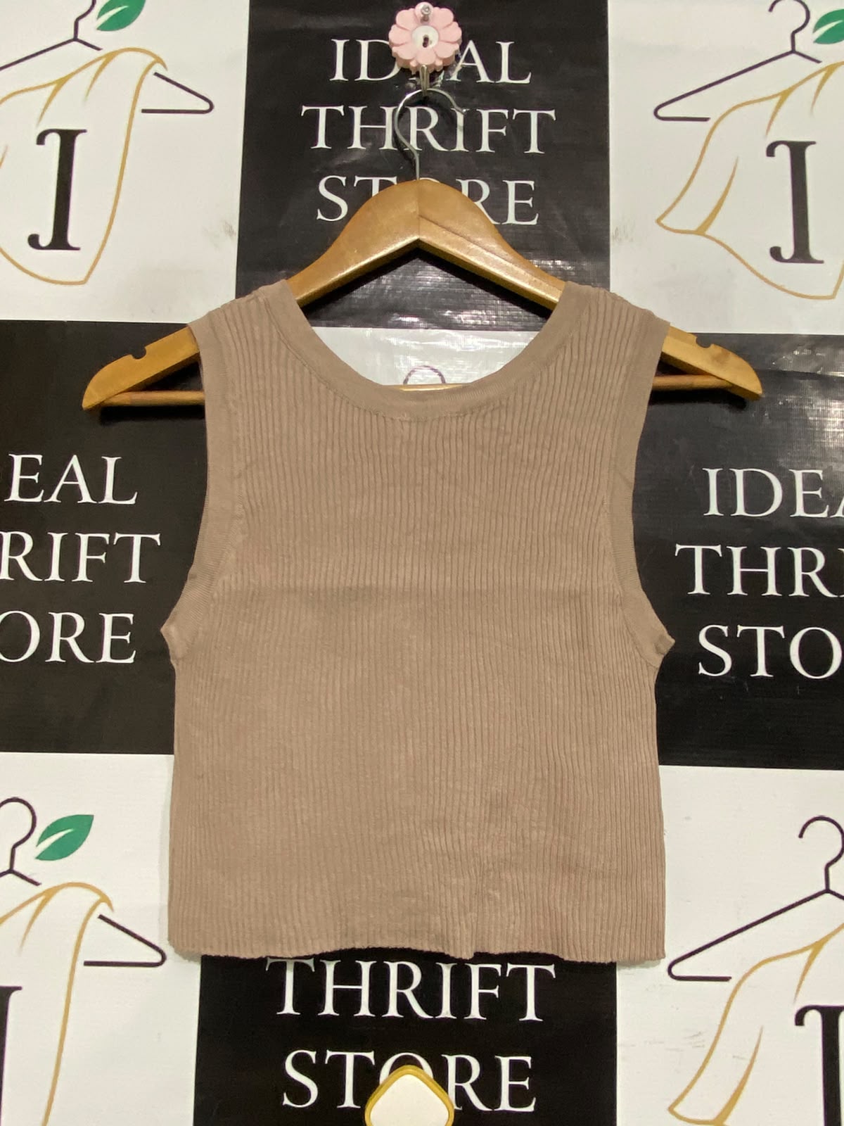 VALLEY GIRL |XS| BUST 13| A63| BEIGE RIBBED BUTTON-FRONT TECHNICAL UTILITY CROP TOP
