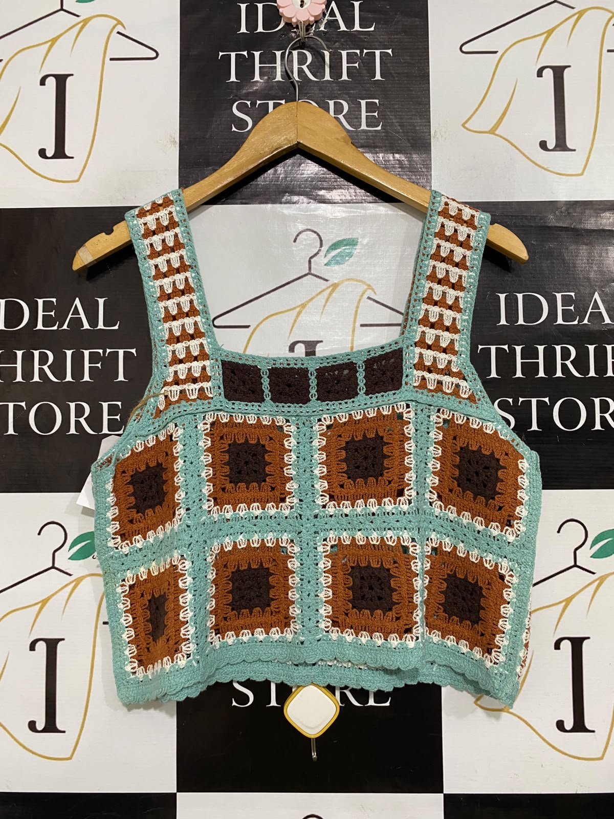 BRANCHING OUT DESIGNS |M| BUST 18| A63| MULTI-COLOR CROCHET SQUARE TECHNICAL UTILITY CROP TOP