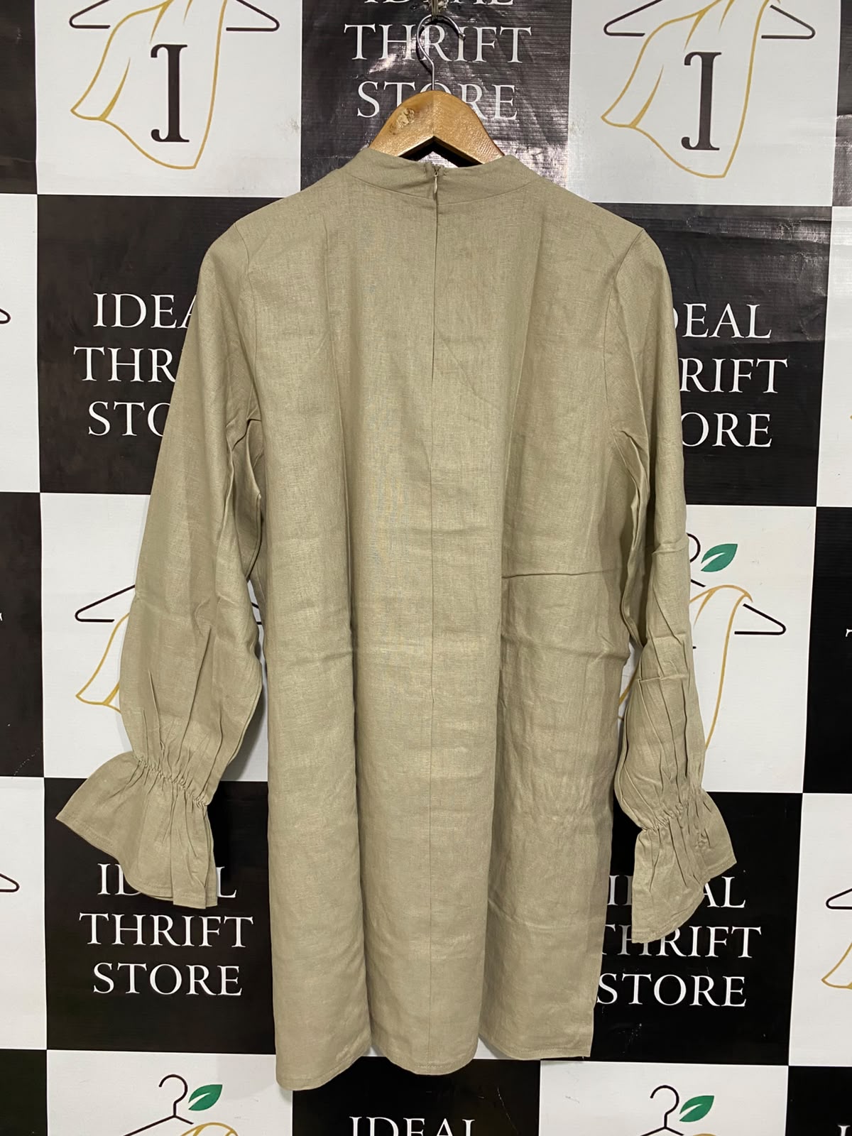REFKA |M| BUST 22| A65| CASUAL SAGE GREEN MOCK-NECK RUFFLE-CUFF TECHNICAL UTILITY TUNIC/SHIRT