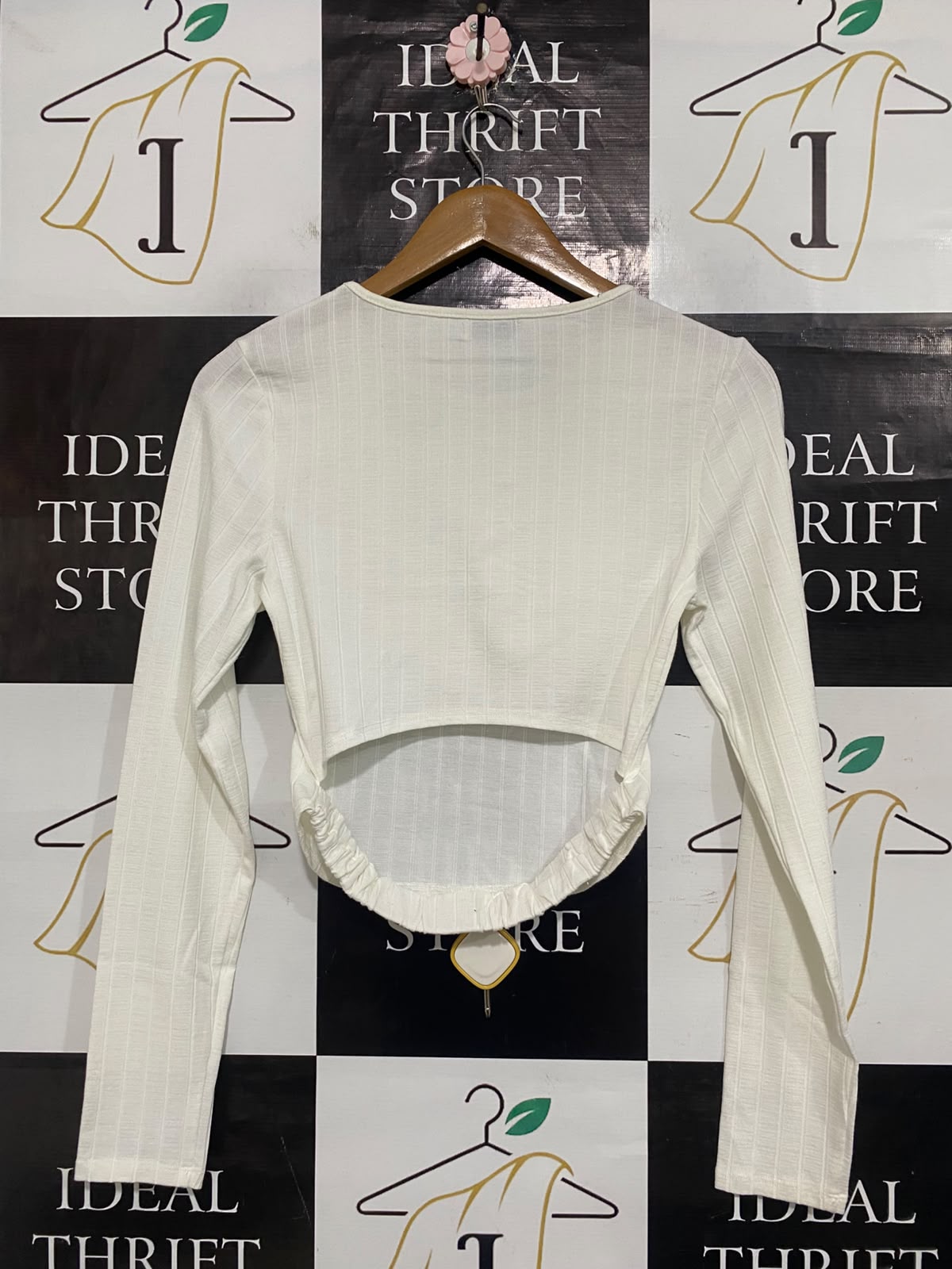 ST MALO |M| BUST 15| A65| OFF-WHITE RIBBED CROP LONG-SLEEVE TEE