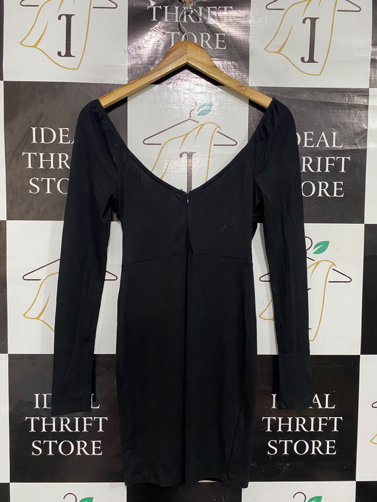 HELLO MOLLY |S| BUST 15| A66| BLACK WRAP-FRONT LONG-SLEEVE MINI DRESS