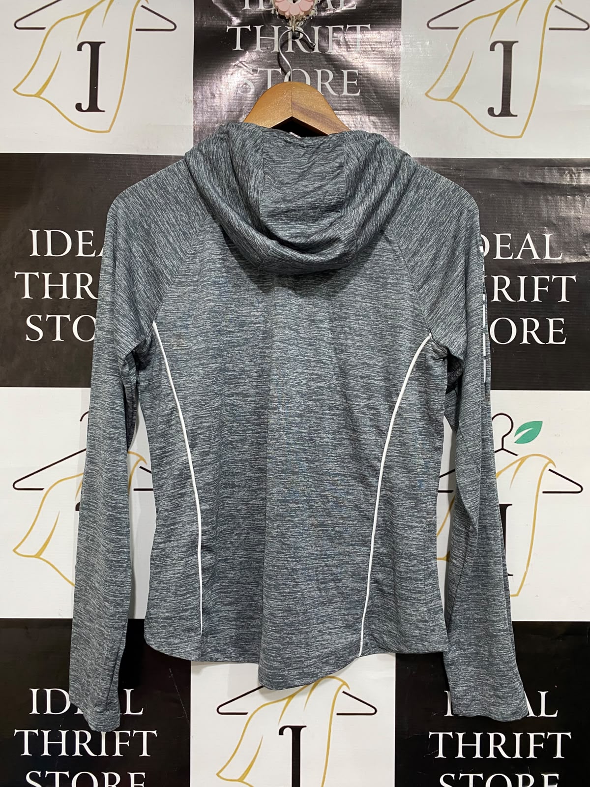 UNDER ARMOUR |M| BUST 18| A66| GREY MARLED PERFORMANCE HOODED LONG-SLEEVE TOP