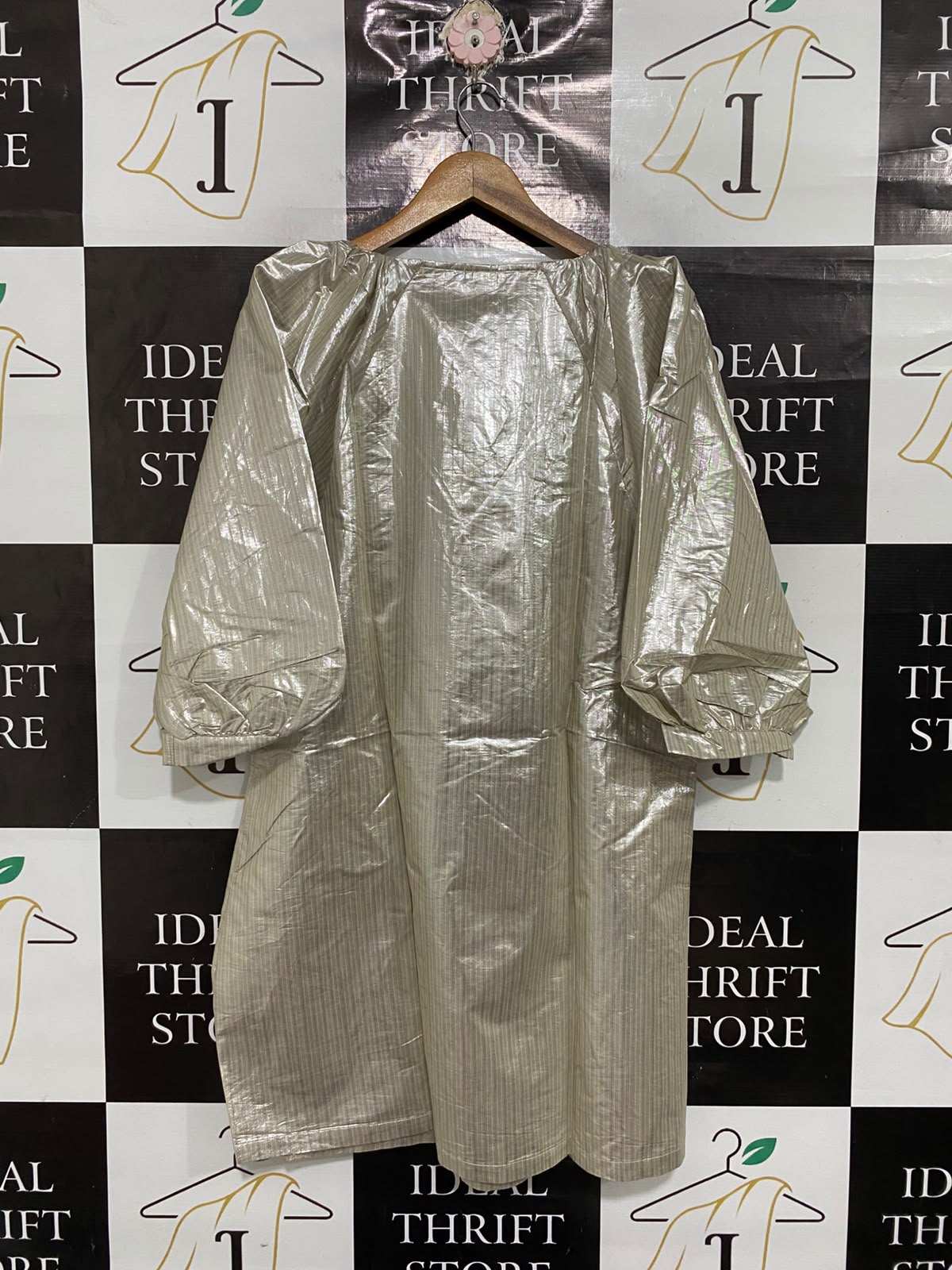 H&M |M| BUST 21| A68| SILVER METALLIC PUFF-SLEEVE V-NECK MINI DRESS