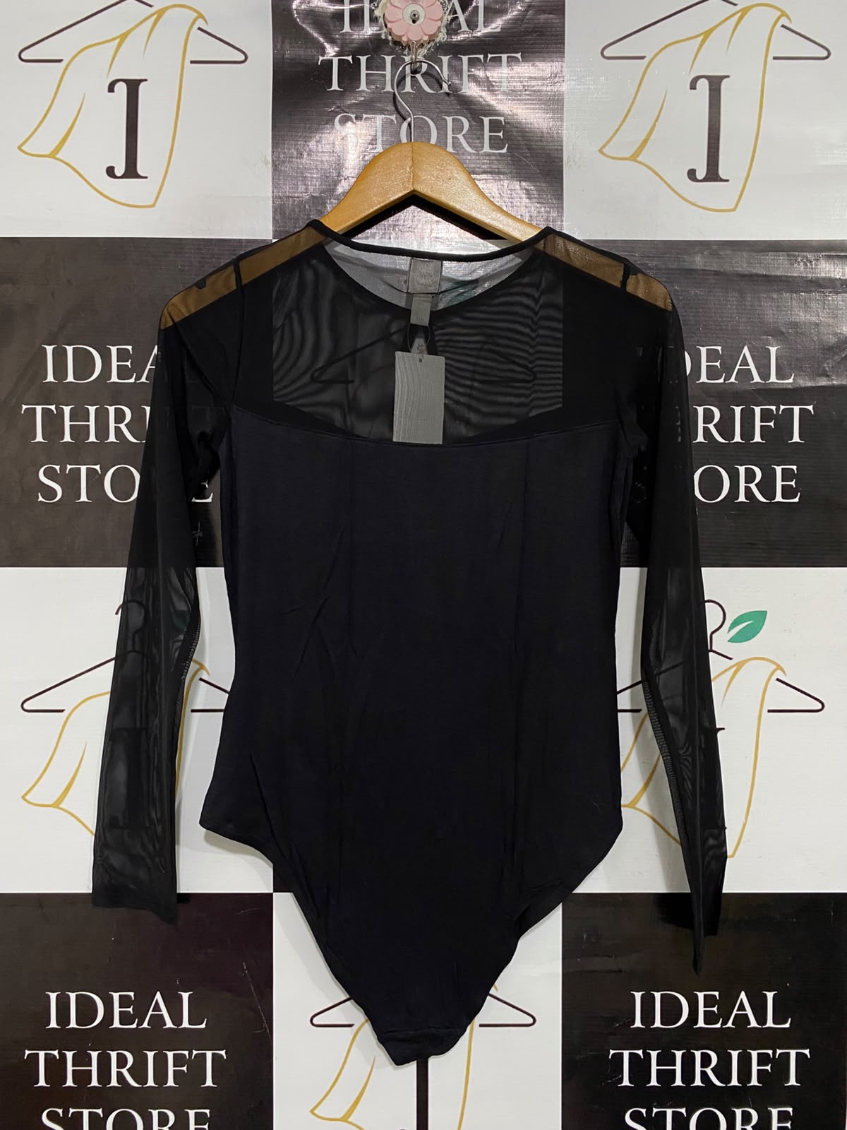 H&M |M| BUST 15| A68| BLACK MESH ACCENT LONG-SLEEVE BODYSUIT
