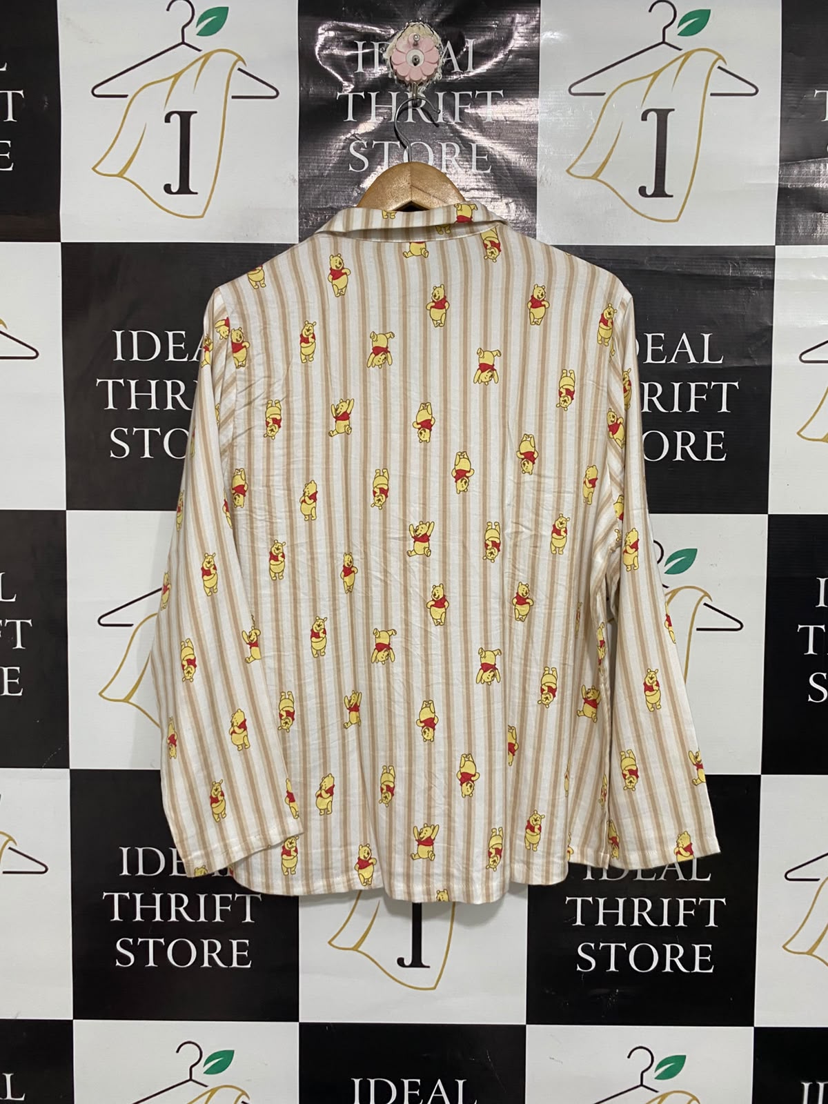 DISNEY |M| BUST 20| A69| WINNIE THE POOH STRIPED BUTTON-DOWN PAJAMA SHIRT