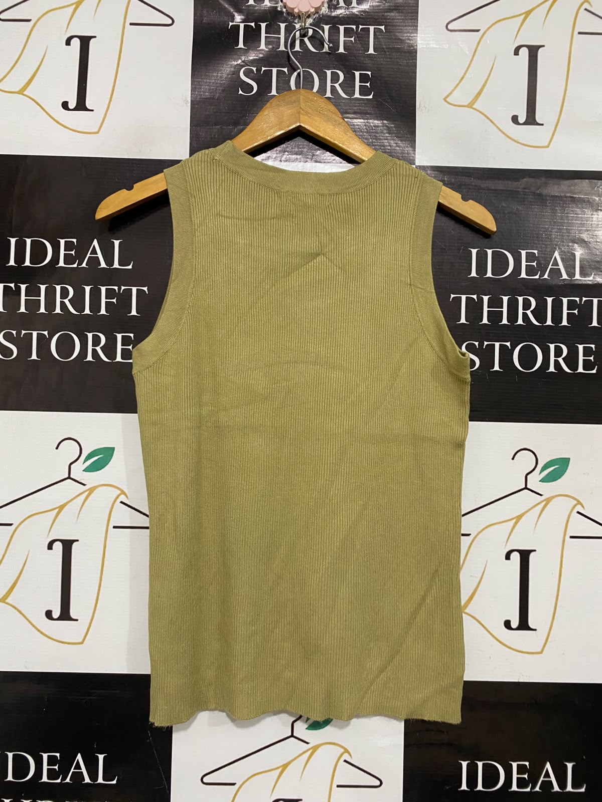 PREVIEW |M| BUST 16| A70| SAGE GREEN RIBBED CREW-NECK SLEEVELESS KNIT TOP