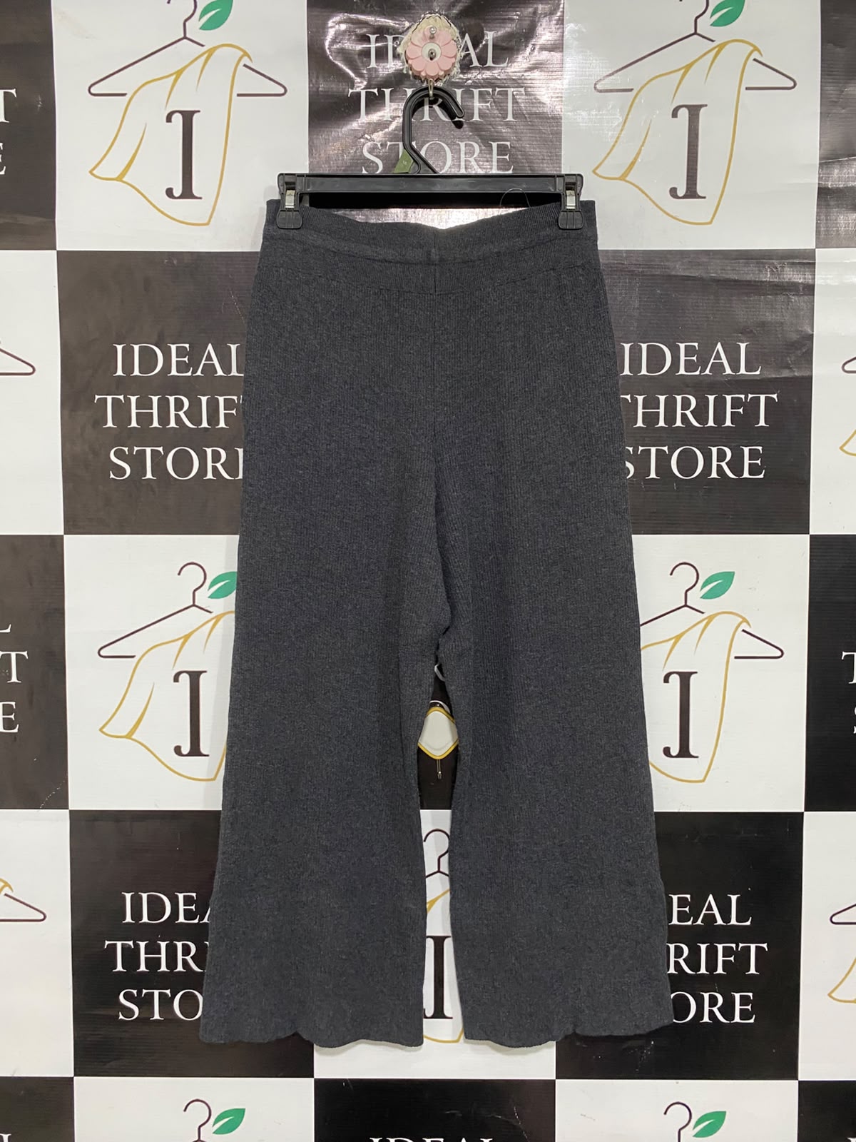 UNIQLO |L | WAIST 26 | A72 | CHARCOAL GREY WASHABLE KNIT RIBBED PANTS