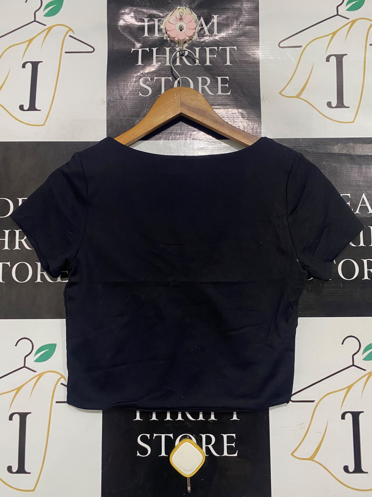 GLASSONS |M | BUST 16 | A71 | BLACK SCOOP-NECK SHORT-SLEEVE CROP TOP