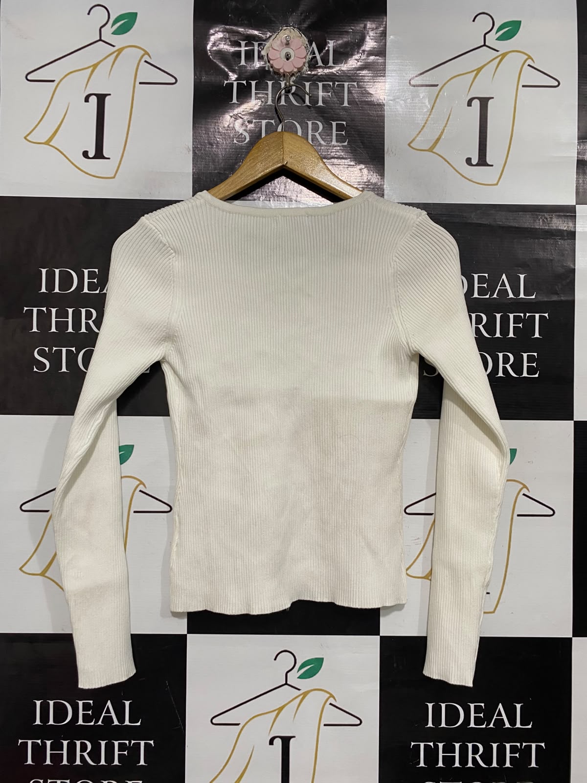 VALLEYGIRL |M | BUST 14 | A71 | OFF-WHITE LACE-UP FRONT RIBBED LONG-SLEEVE TOP