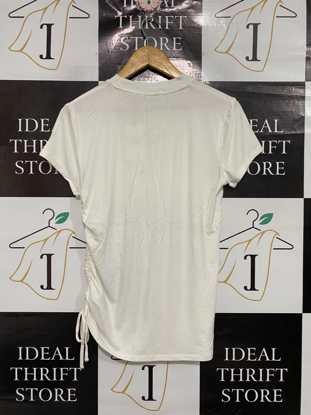 CALVIN KLEIN JEANS |XL | BUST 17 | A73 | WHITE RIBBED SIDE-RUFFLE SHORT-SLEEVE TOP