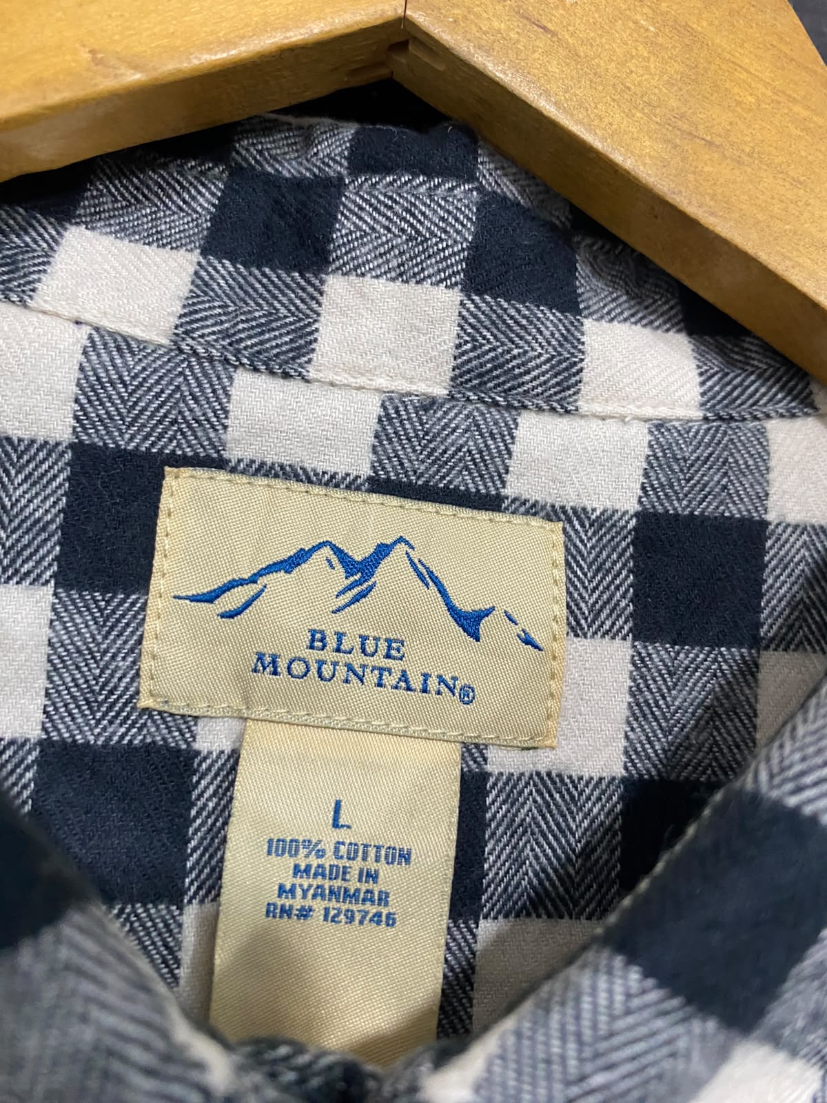 BLUE MOUNTAIN |L | BUST 23 | A72 | BLACK & WHITE CHECKERED COTTON FLANNEL BUTTON-DOWN SHIRT