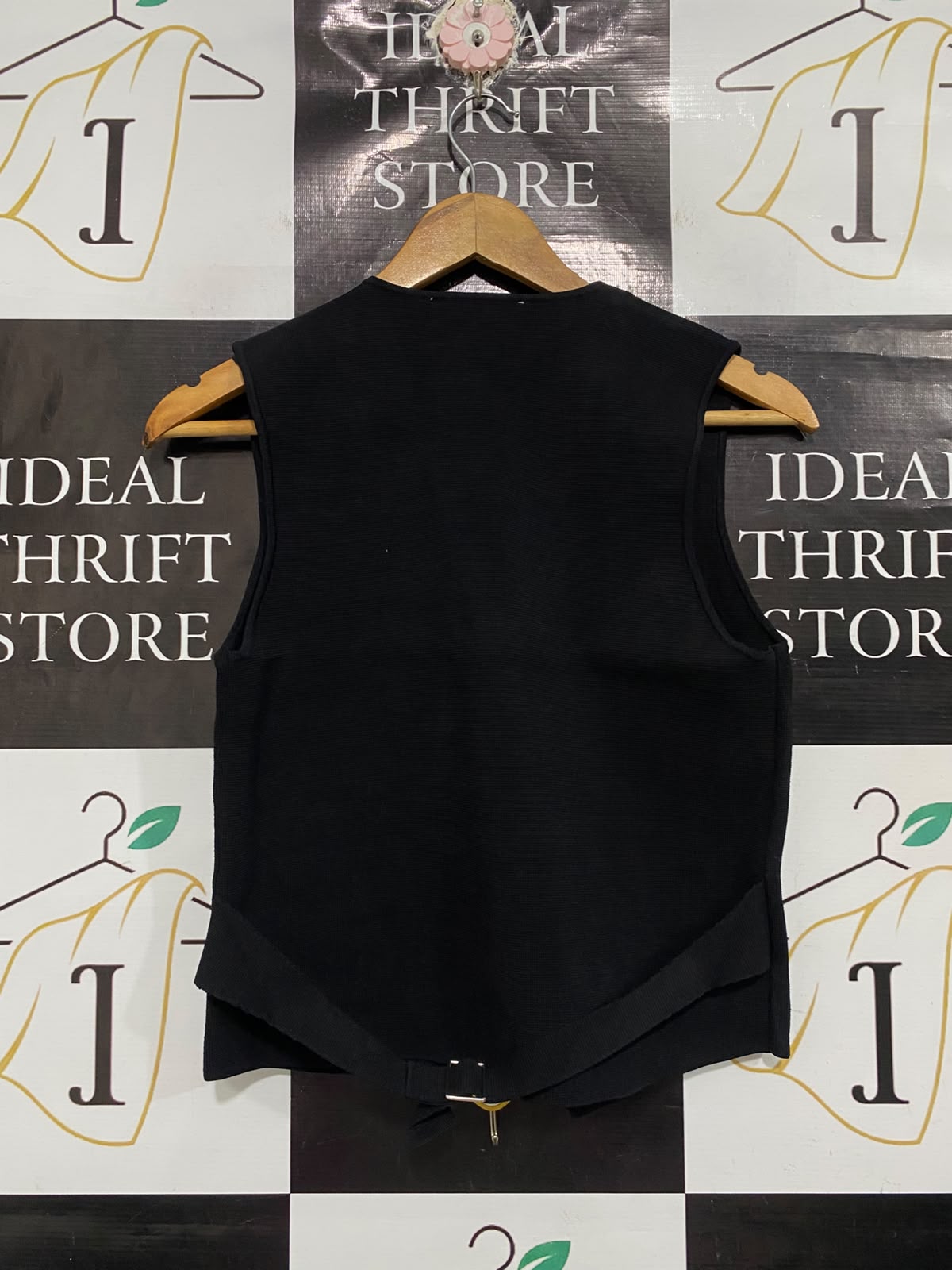 ZARA |M | BUST 16 | A72 | BLACK TAILORED V-NECK BUTTON-DOWN VEST / WAISTCOAT