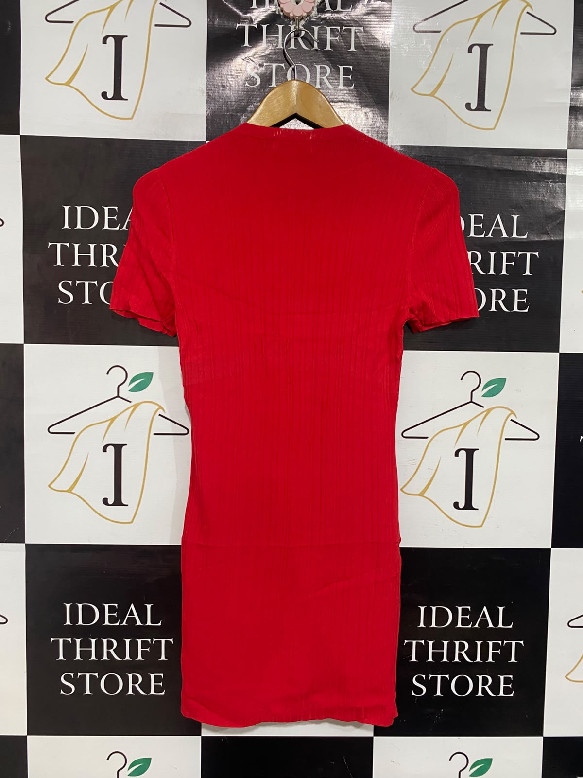 ATMOS & HERE |S | BUST 15 | A73 | RED RIBBED SHORT-SLEEVE KNIT MIDI DRESS