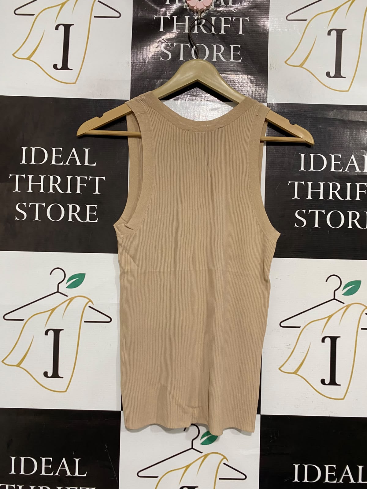ZARA |M | BUST 13 | A74 | BEIGE RIBBED SCOOP-NECK TANK TOP
