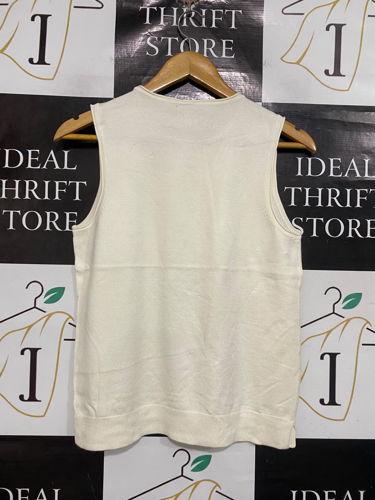 ANKO |M | BUST 17 | A75 | OFF-WHITE CREW NECK SLEEVELESS KNIT TOP